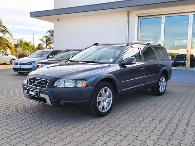 Volvo XC70 2.4 D5 20V AWD Summum Solo 130.000km