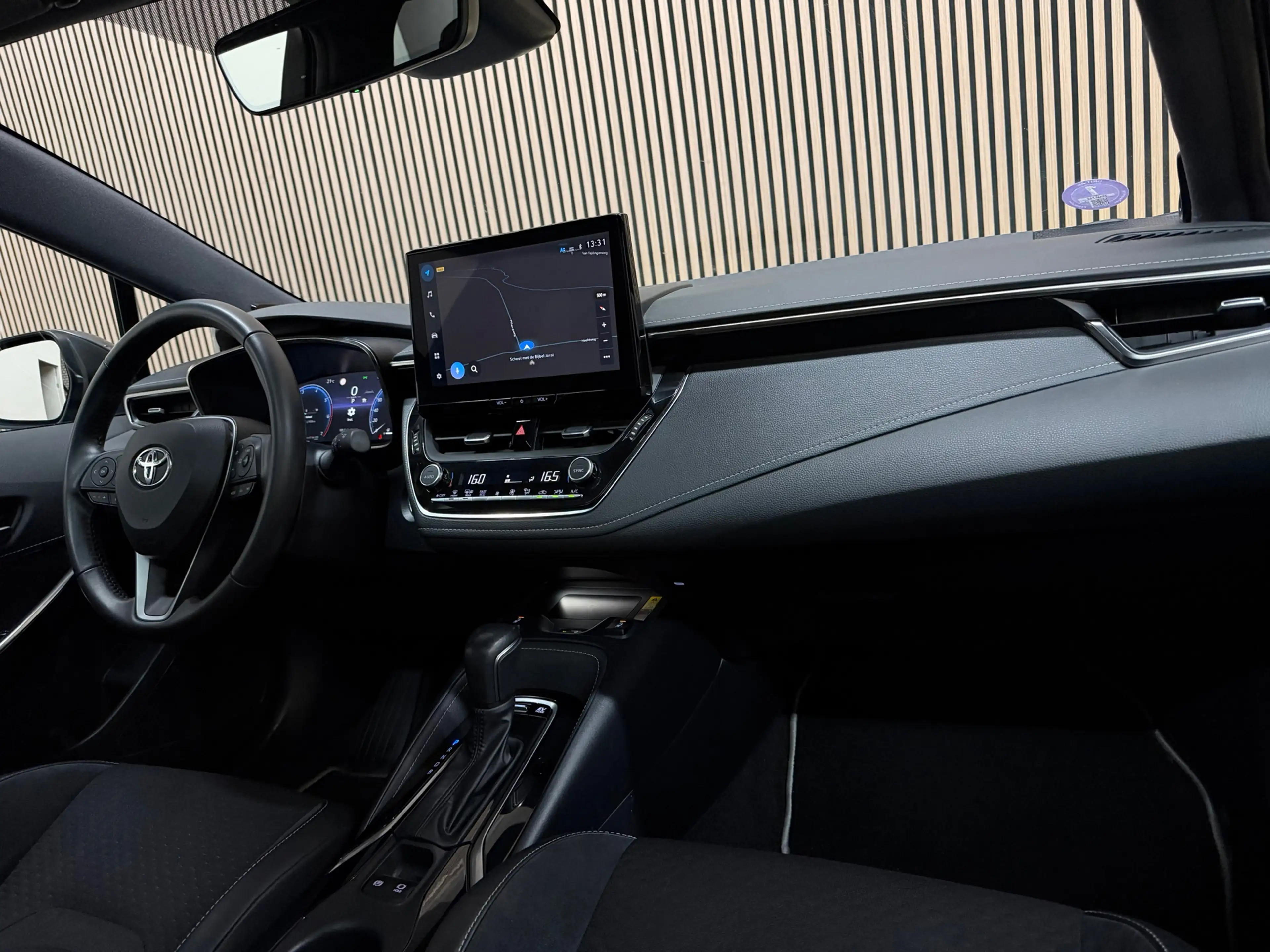 Toyota Corolla Hybrid 140 GR Sport 2023 PANO LED CAMERA CRUISE — photo 17