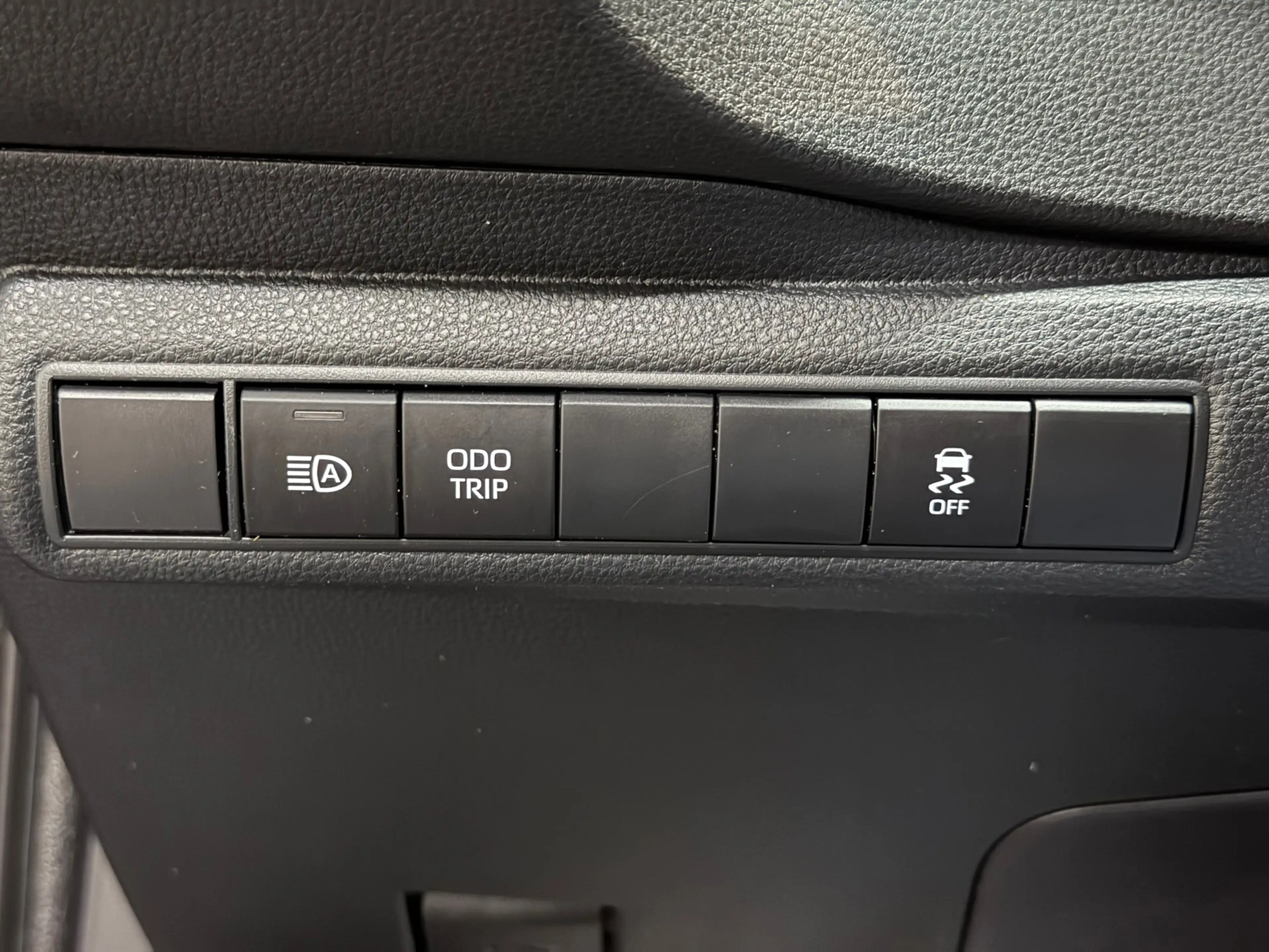 Toyota Corolla Hybrid 140 GR Sport 2023 PANO LED CAMERA CRUISE — photo 34