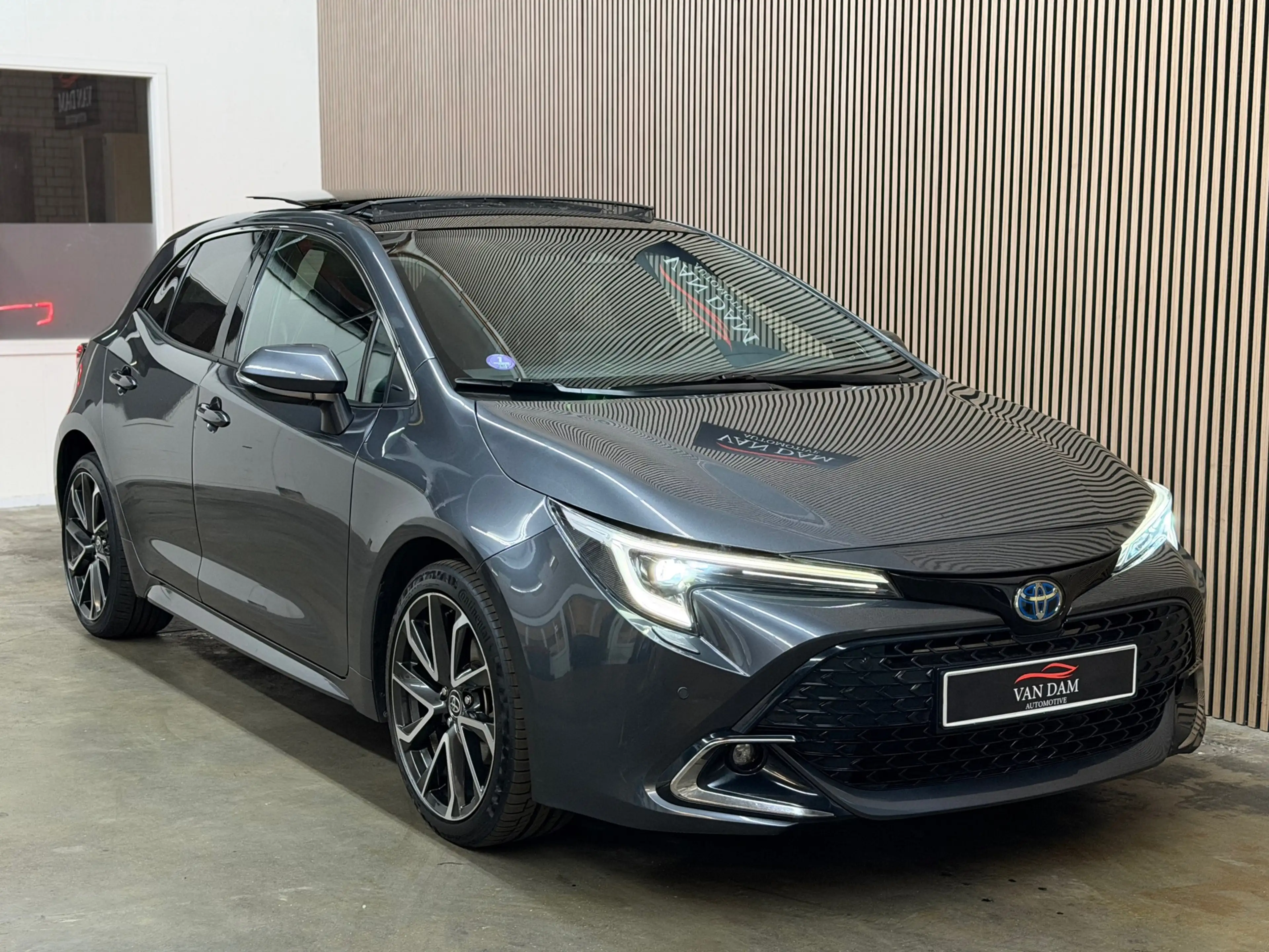 Toyota Corolla Hybrid 140 GR Sport 2023 PANO LED CAMERA CRUISE — photo 10
