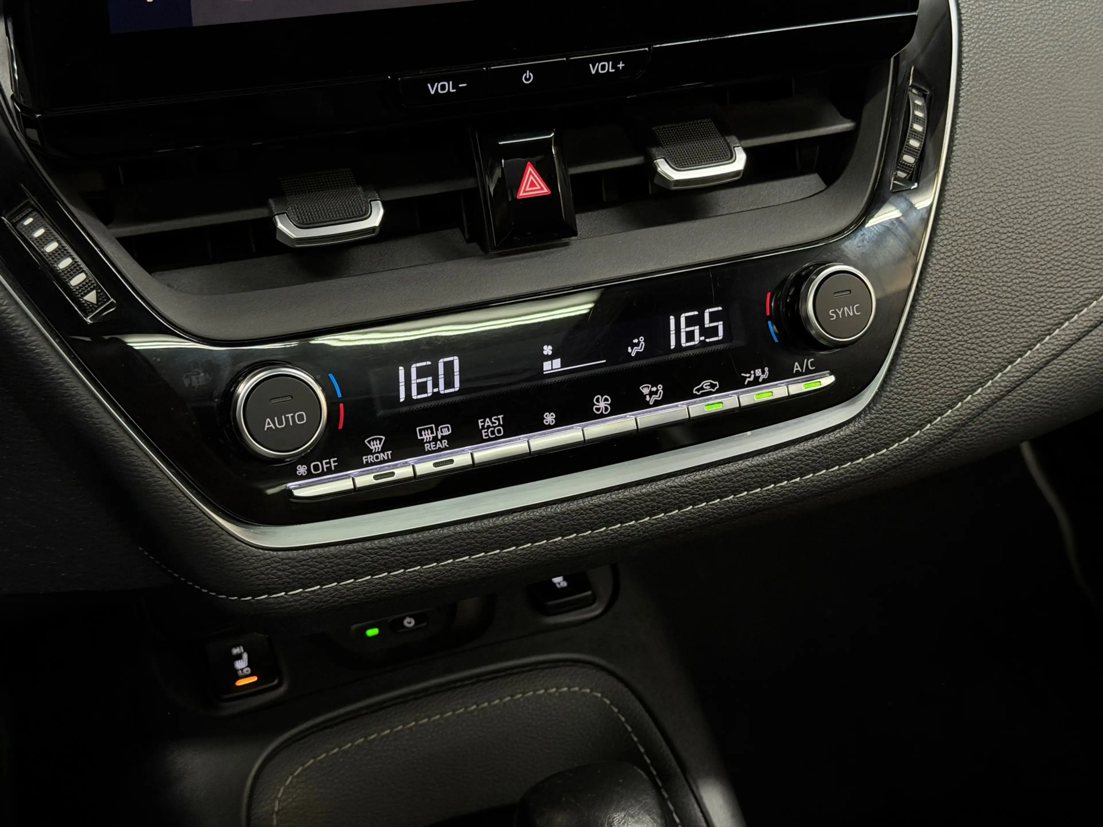 Toyota Corolla Hybrid 140 GR Sport 2023 PANO LED CAMERA CRUISE — photo 36