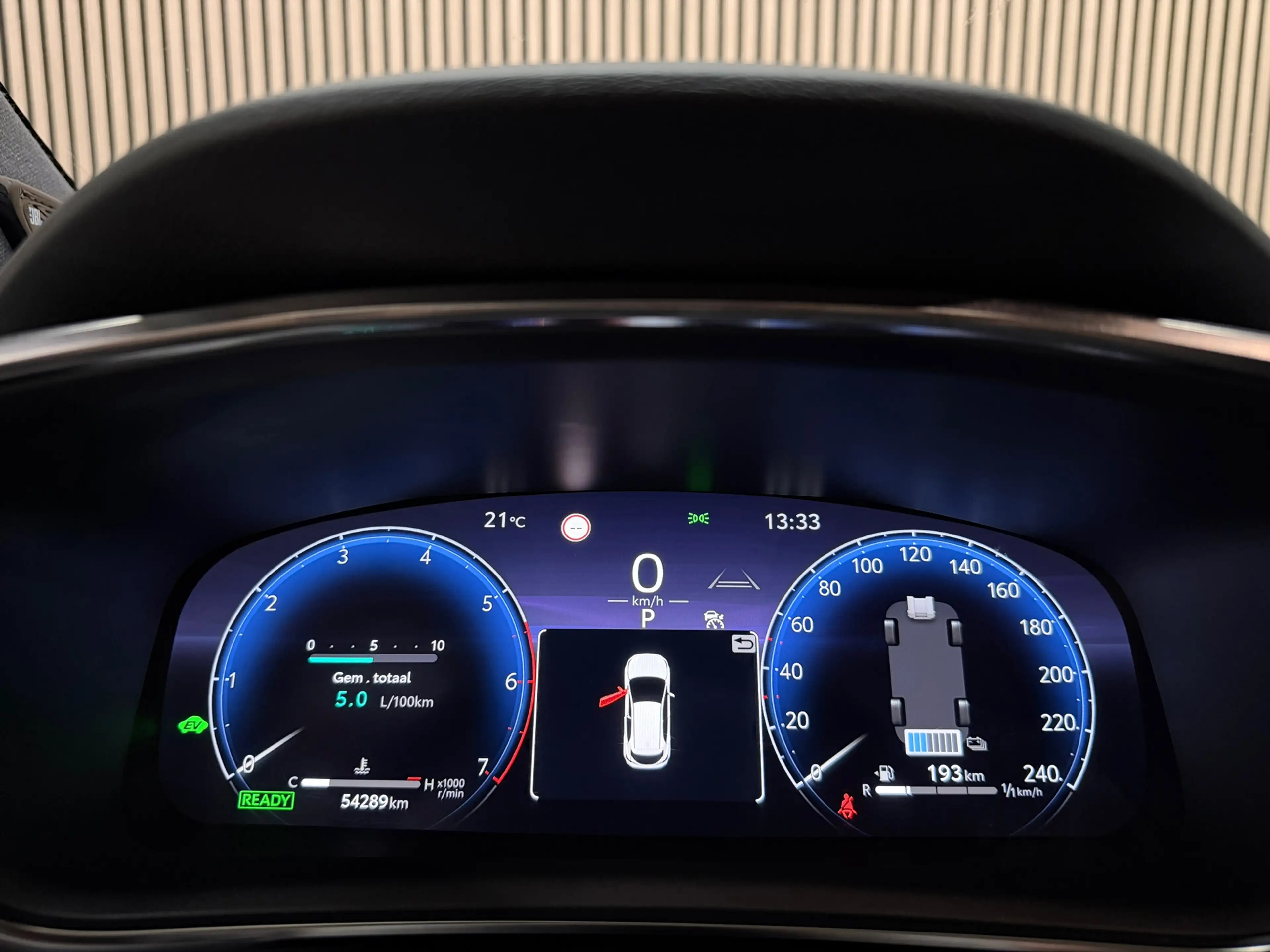 Toyota Corolla Hybrid 140 GR Sport 2023 PANO LED CAMERA CRUISE — photo 39