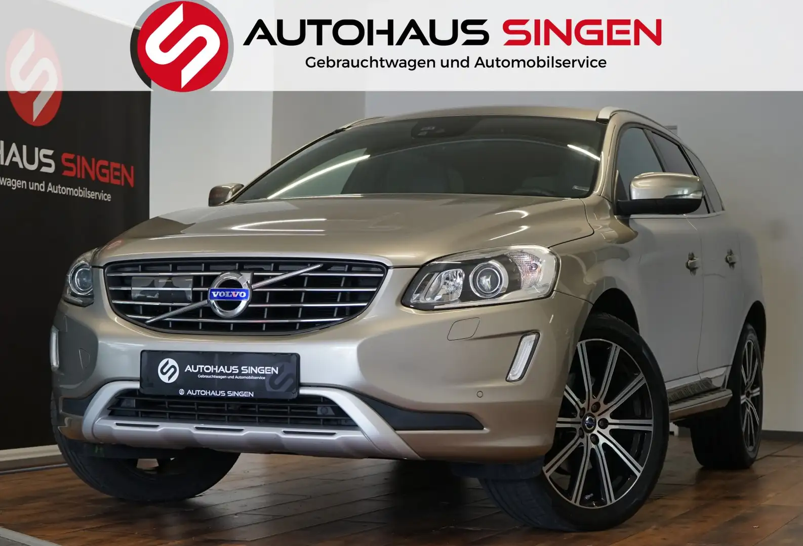 Volvo XC60 0 D5 Summum BUSINESS|BI-XENON|LEDER|AHK Silber - 1
