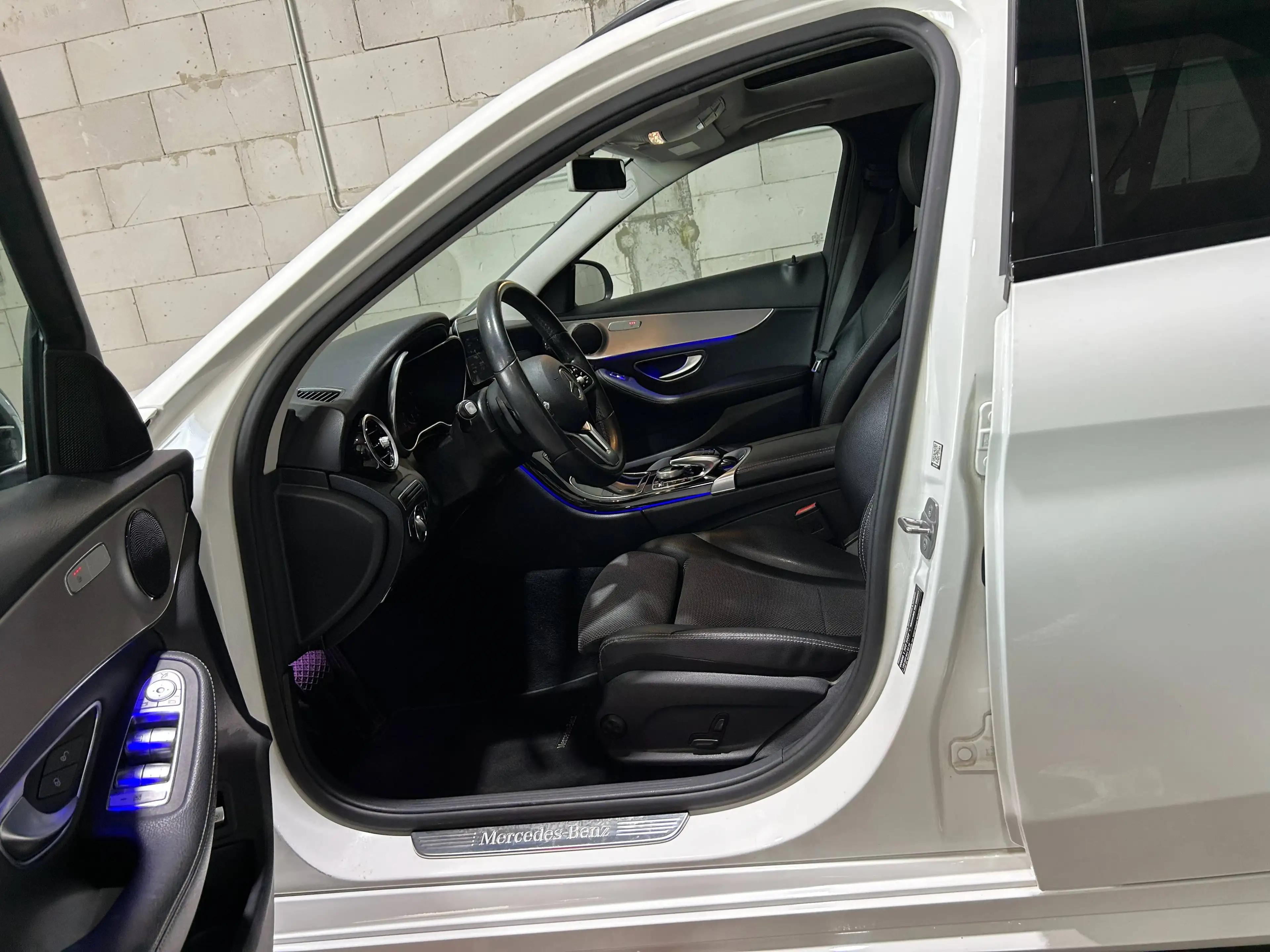Mercedes-Benz C 220 C 220 d 4M AMG*PANO*NIGHT*M-BEAM*RFK*EASYPAK** — photo 7