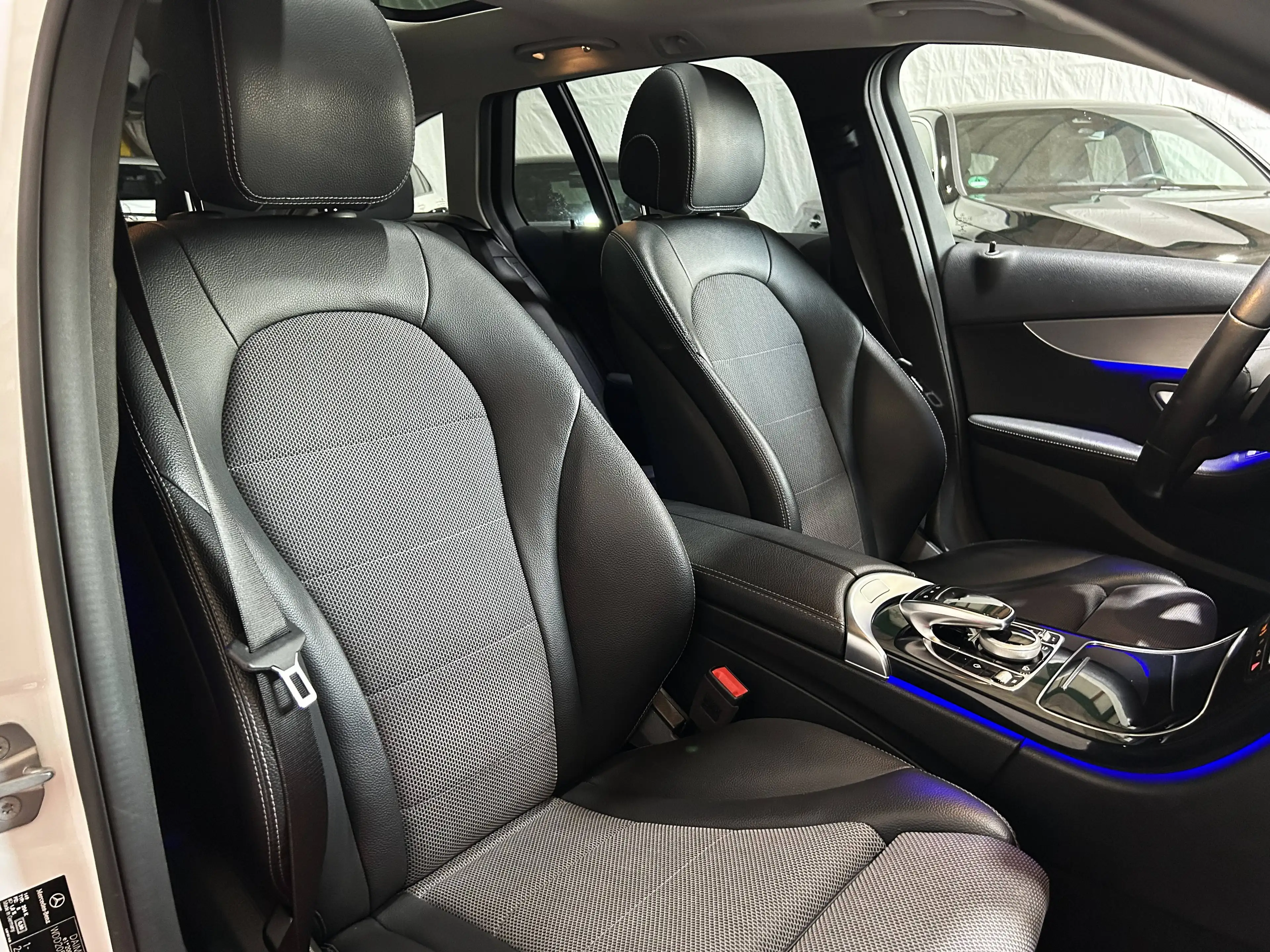 Mercedes-Benz C 220 C 220 d 4M AMG*PANO*NIGHT*M-BEAM*RFK*EASYPAK** — photo 11