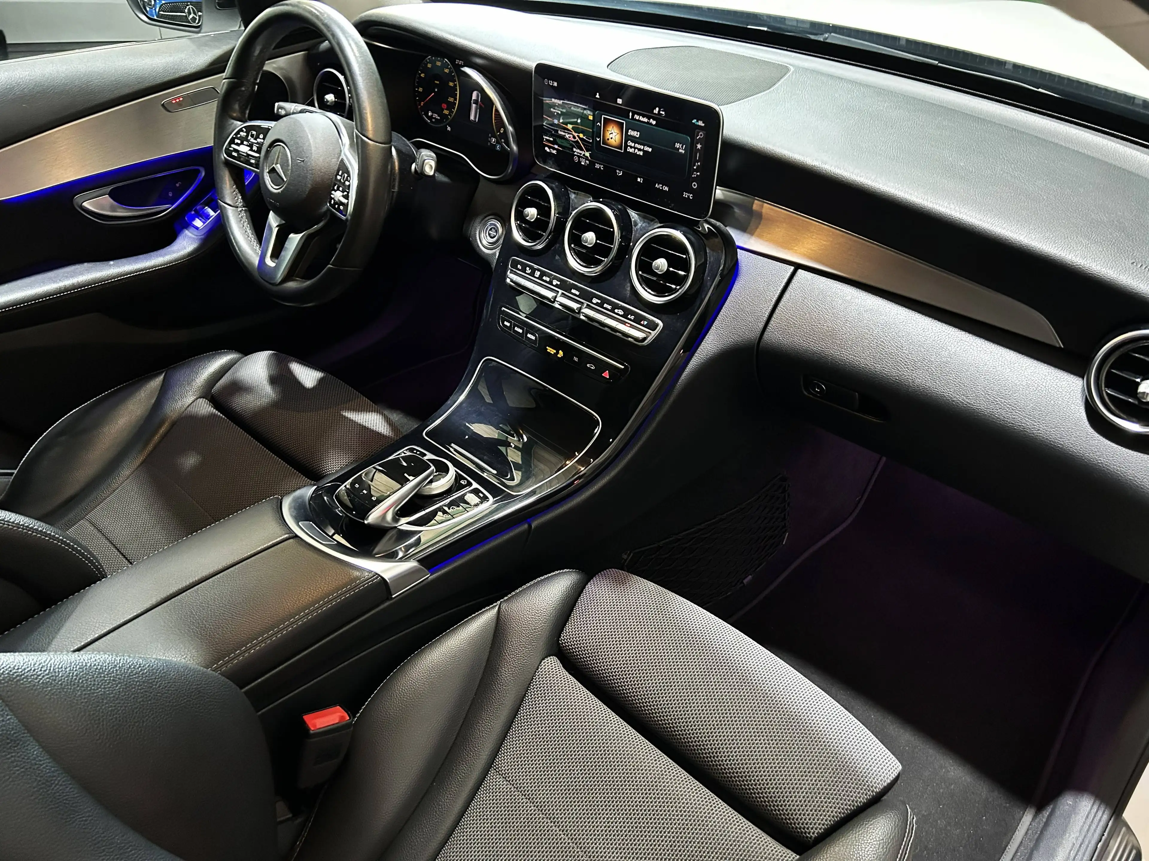 Mercedes-Benz C 220 C 220 d 4M AMG*PANO*NIGHT*M-BEAM*RFK*EASYPAK** — photo 12