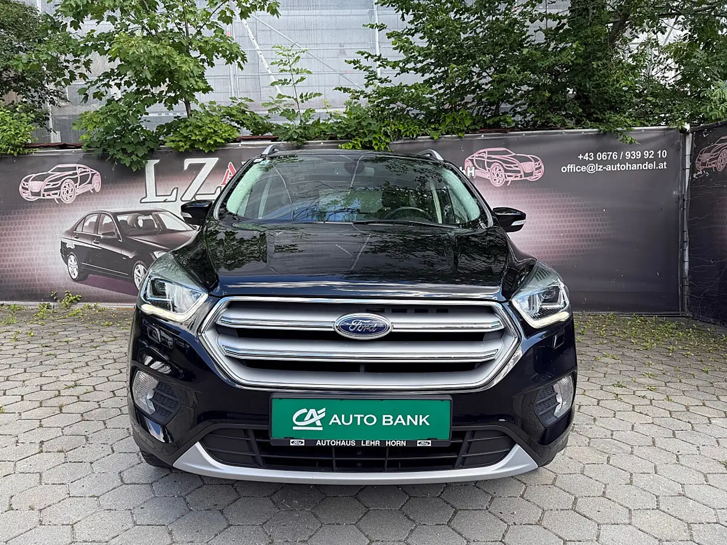 Ford Kuga 2,0 TDCi Titanium 4X4 Start/Stop Powershift Aut... Schwarz - 2