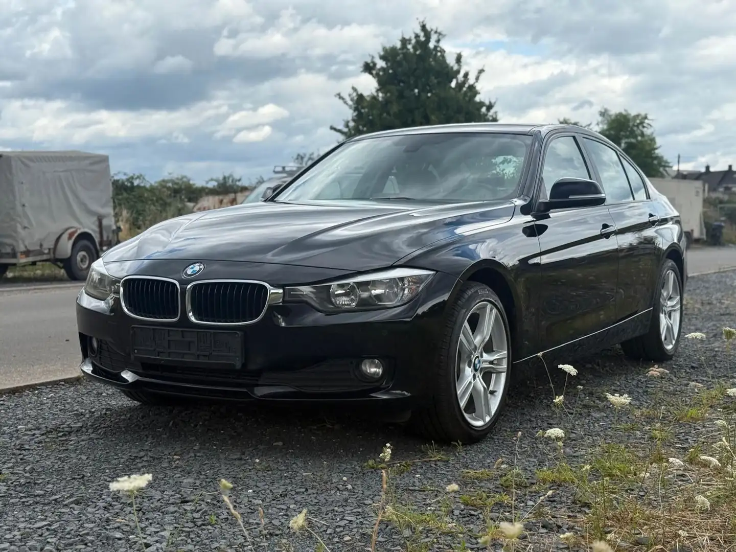 BMW 316 Baureihe 3 Lim. 316 i, 6 Gang Schaltgetriebe Noir - 1