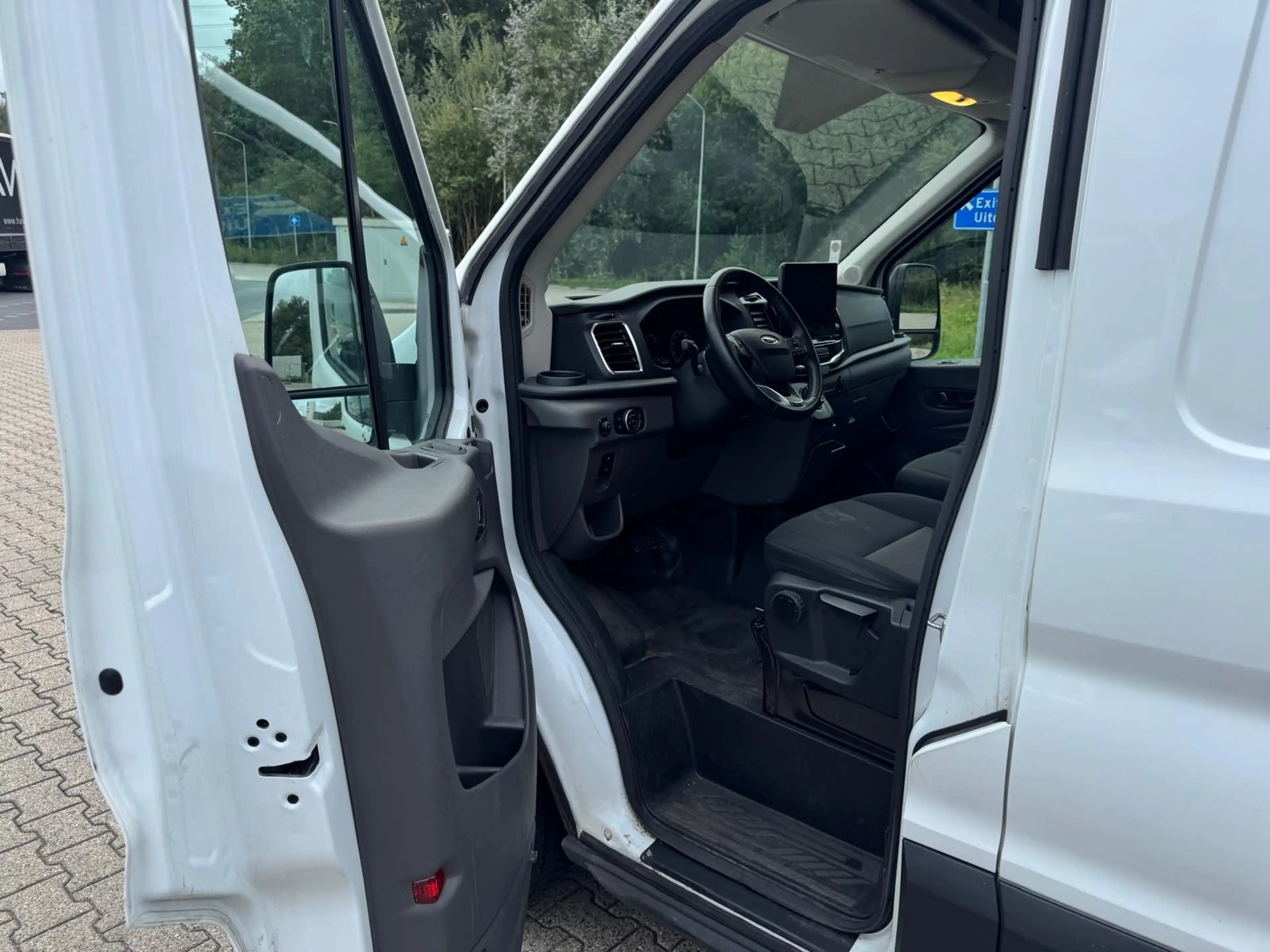 Ford E-Transit 350 L4H3 Trend 68 kWh 184PK | Camera | Carplay | — photo 10