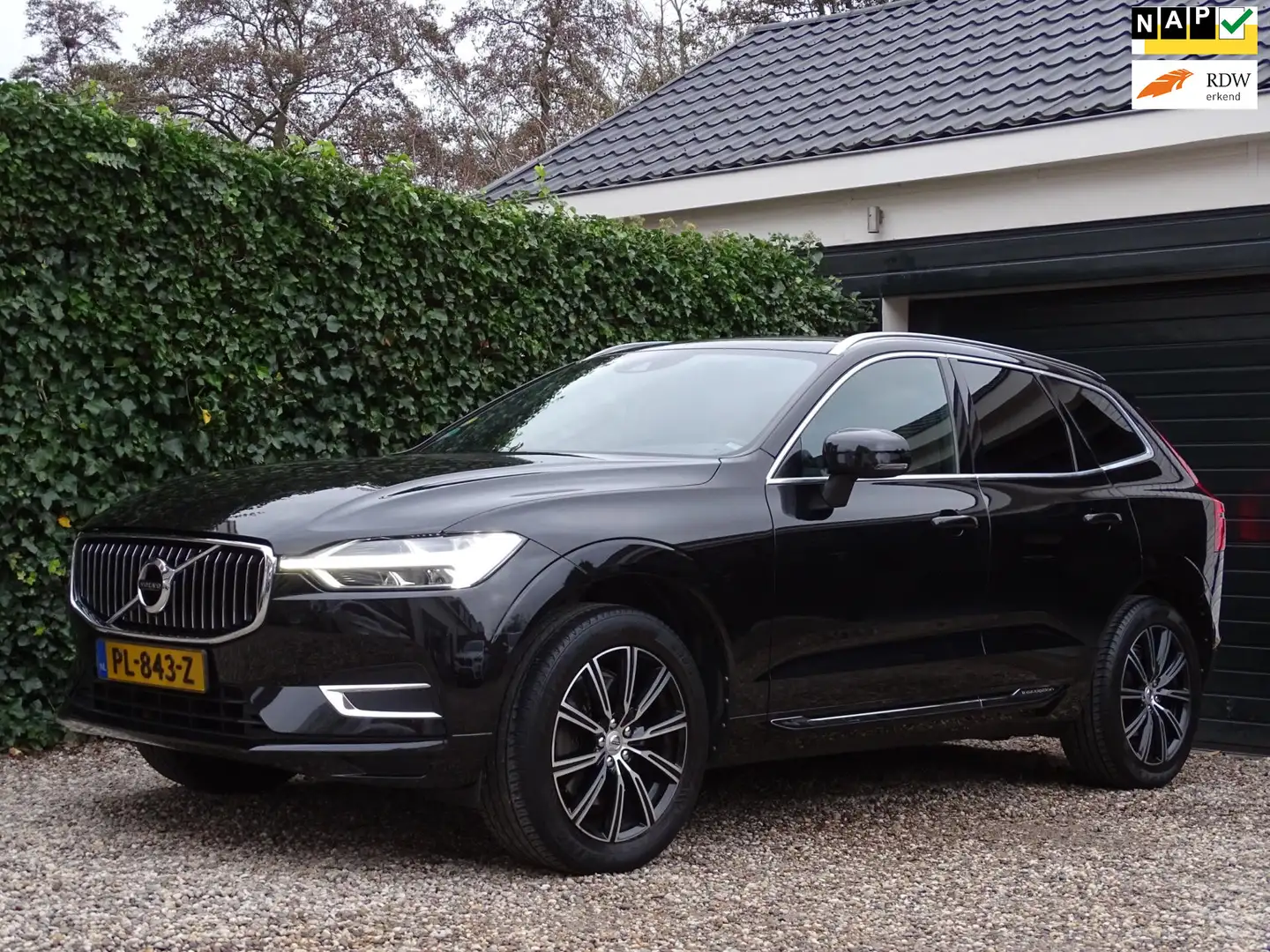 Volvo XC60 2.0 D4 AWD Inscription | Dealeronderhouden | ACC | Noir - 1