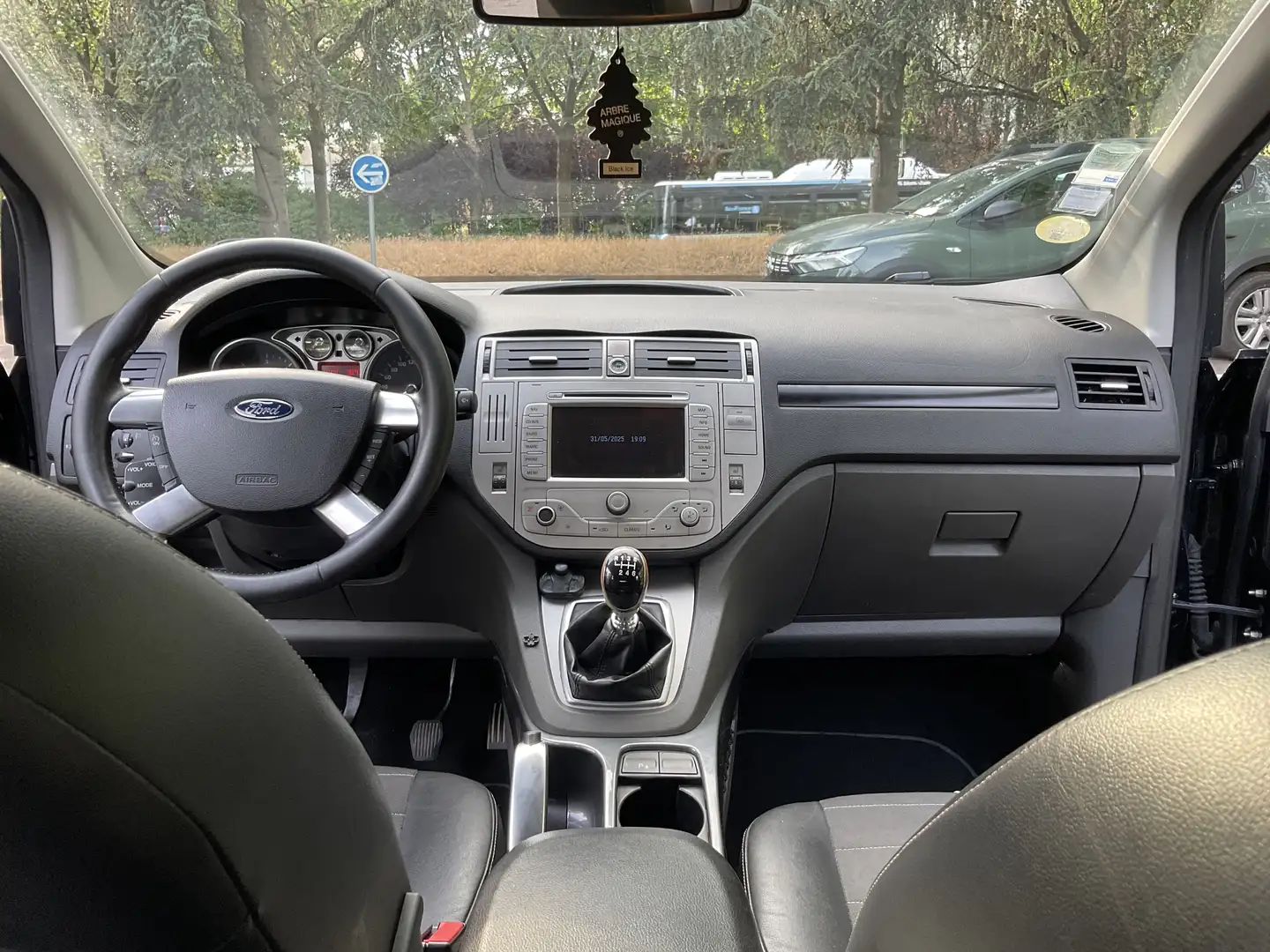 Ford Kuga 2.0 TDCi 140 DPF 4x4 Titanium - 2