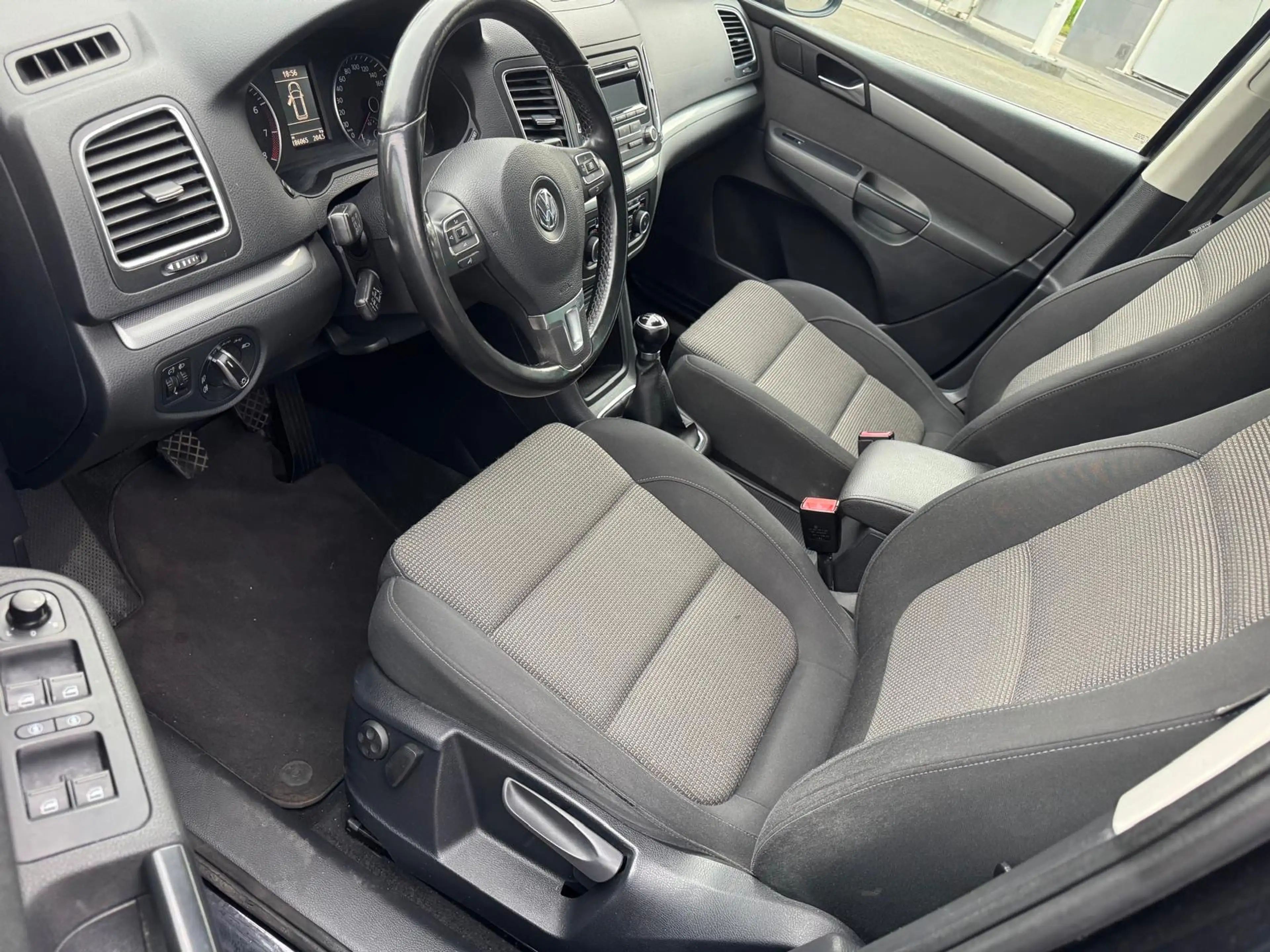 Volkswagen Sharan Sharan 1.4 TSI BlueMotion Technology Comfortline — photo 8