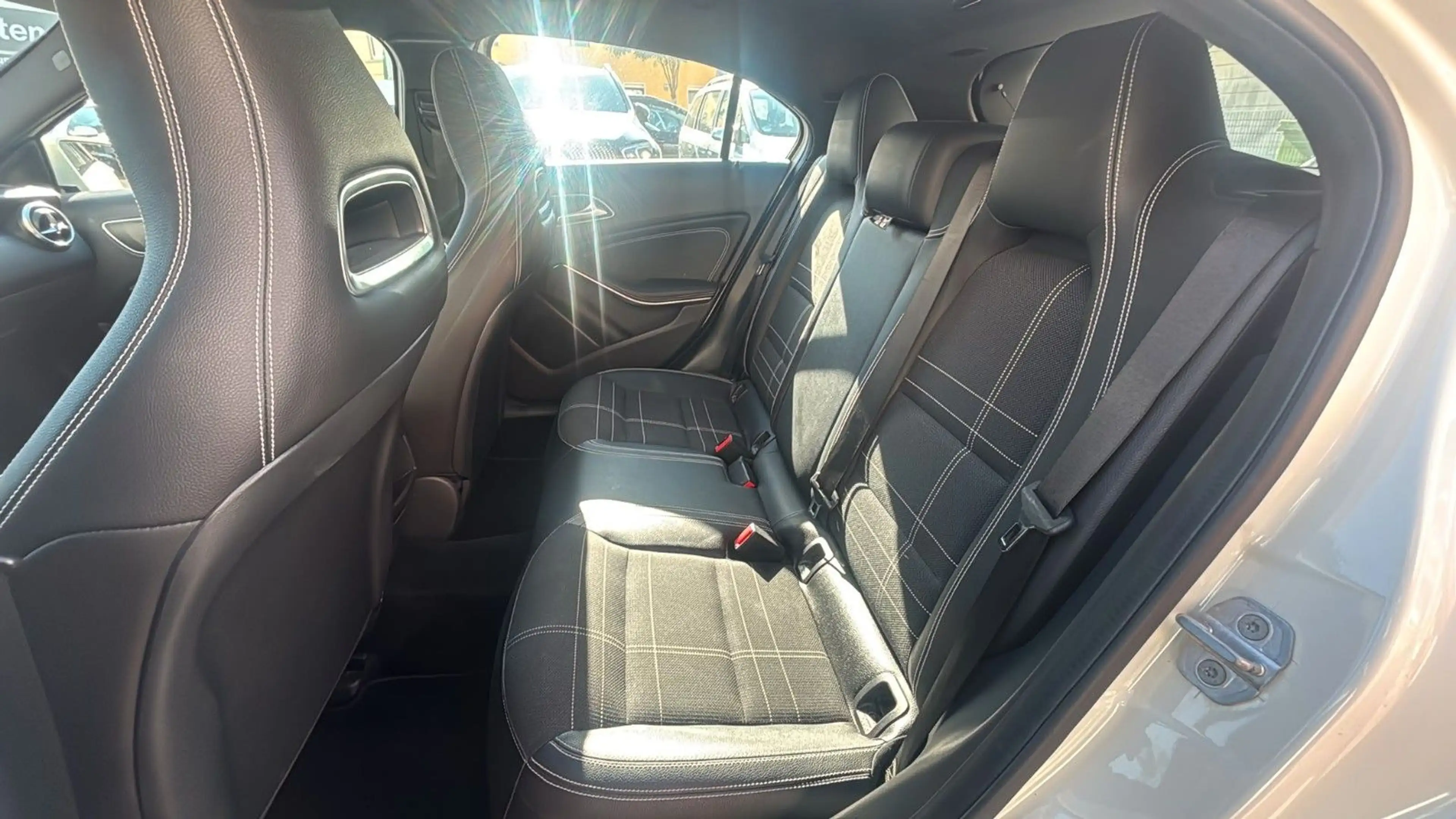 Mercedes-Benz A 180 BlueEfficiency *AUTOMATIK* *GUT GEPFLEGT* — photo 15