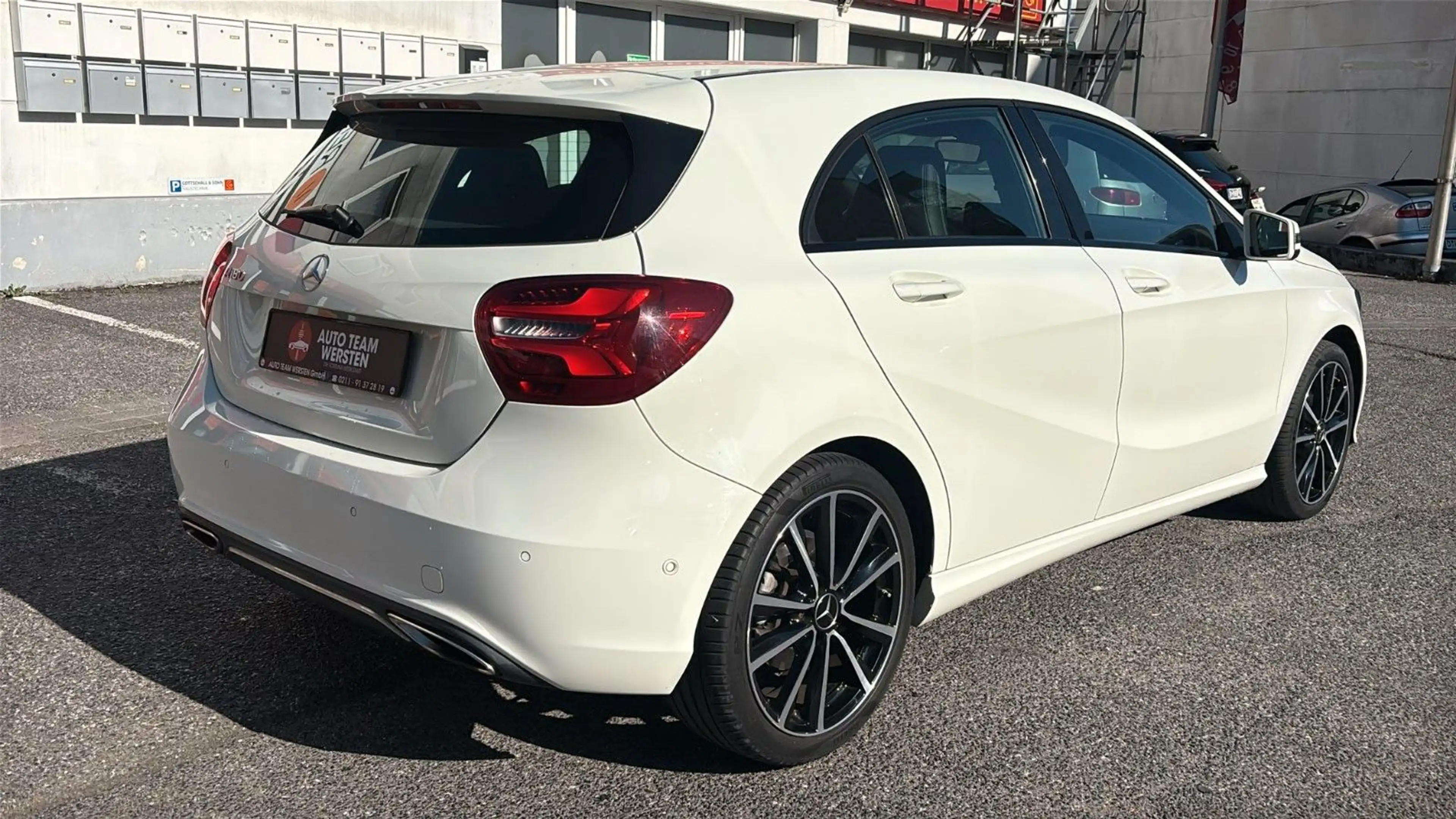 Mercedes-Benz A 180 BlueEfficiency *AUTOMATIK* *GUT GEPFLEGT* — photo 5