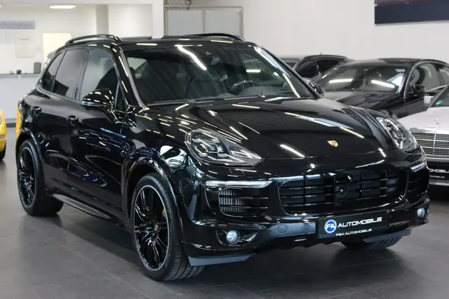 Porsche Cayenne view 2