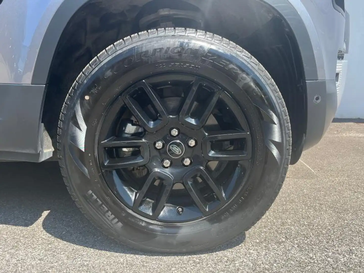 Land Rover Defender (2019) 90 3.0D I6 200 CV AWD Auto SE - 2