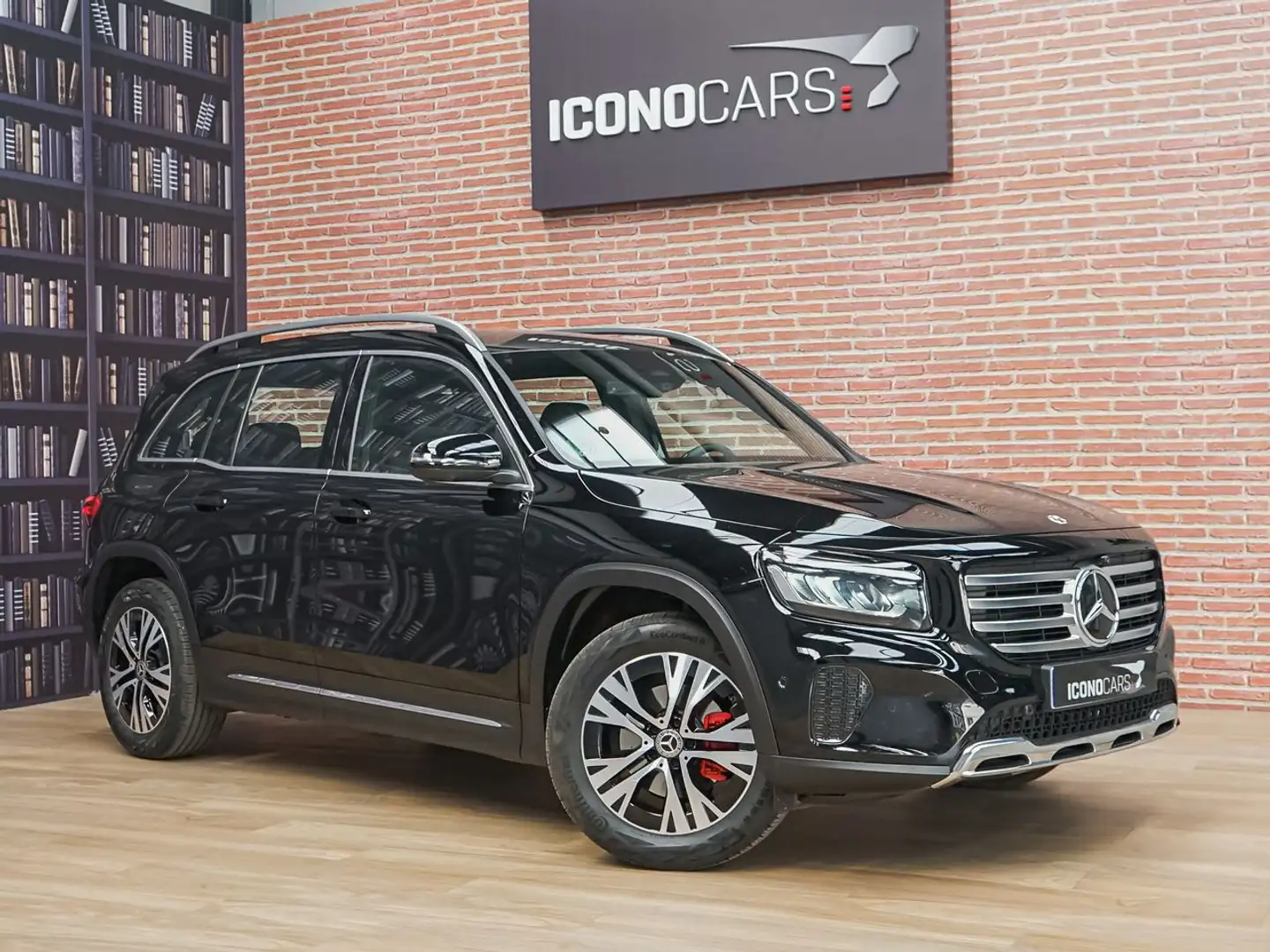 Mercedes-Benz GLB 200 Noir - 2