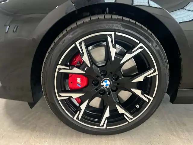 BMW 1 Series view 15