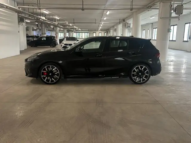 BMW 1 Series view 3