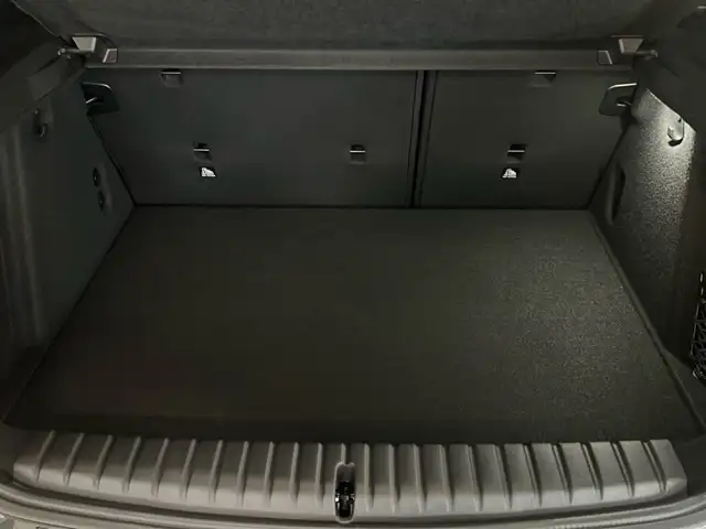 BMW 1 Series view 13