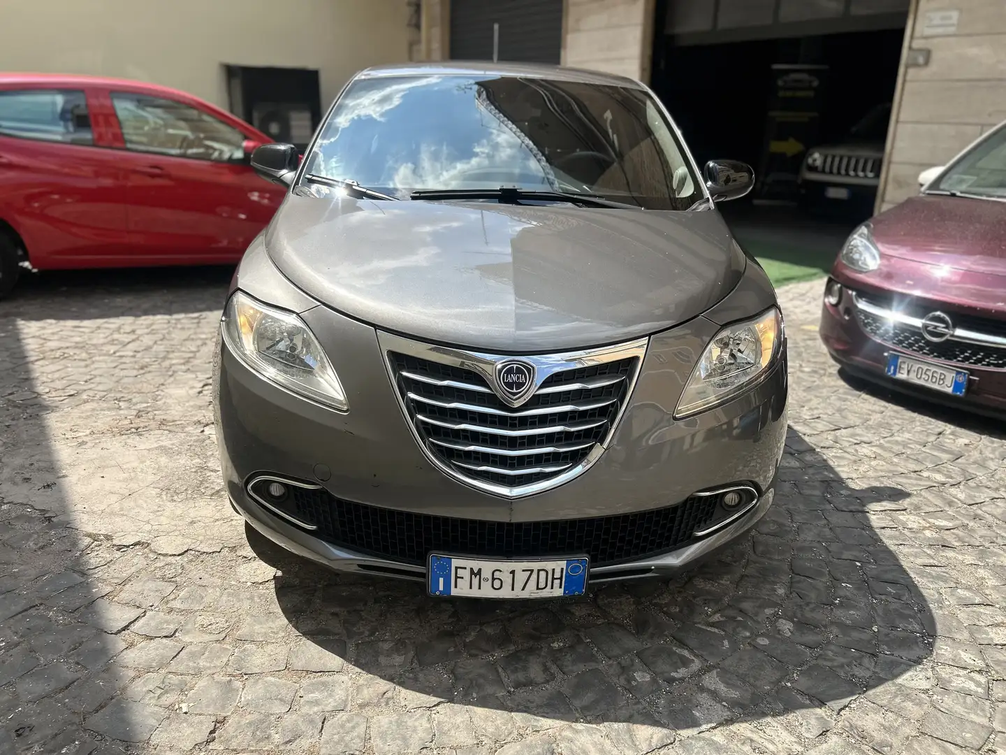 Lancia Ypsilon Ypsilon III 2011 1.3 mjt Silver c/clima s Gris - 1