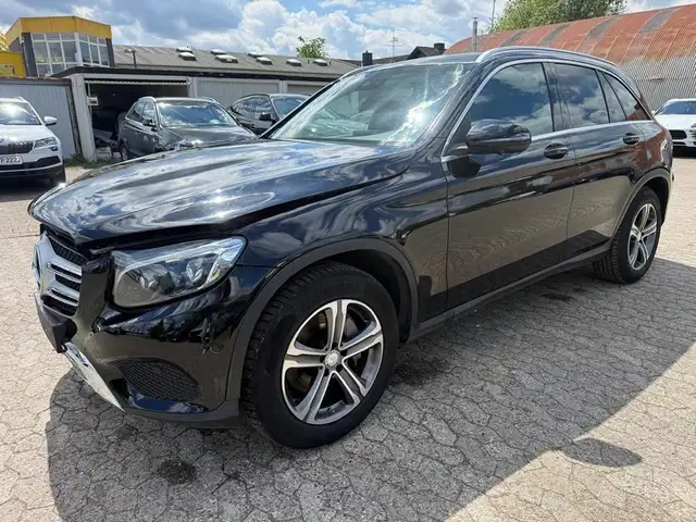 Mercedes-Benz GLC 250 d 4Matic Off-Roader LED Navi Leder
