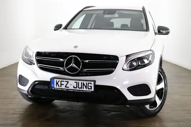 Mercedes-Benz GLC 250 d 4Matic*AHK*LED*8xbereift*