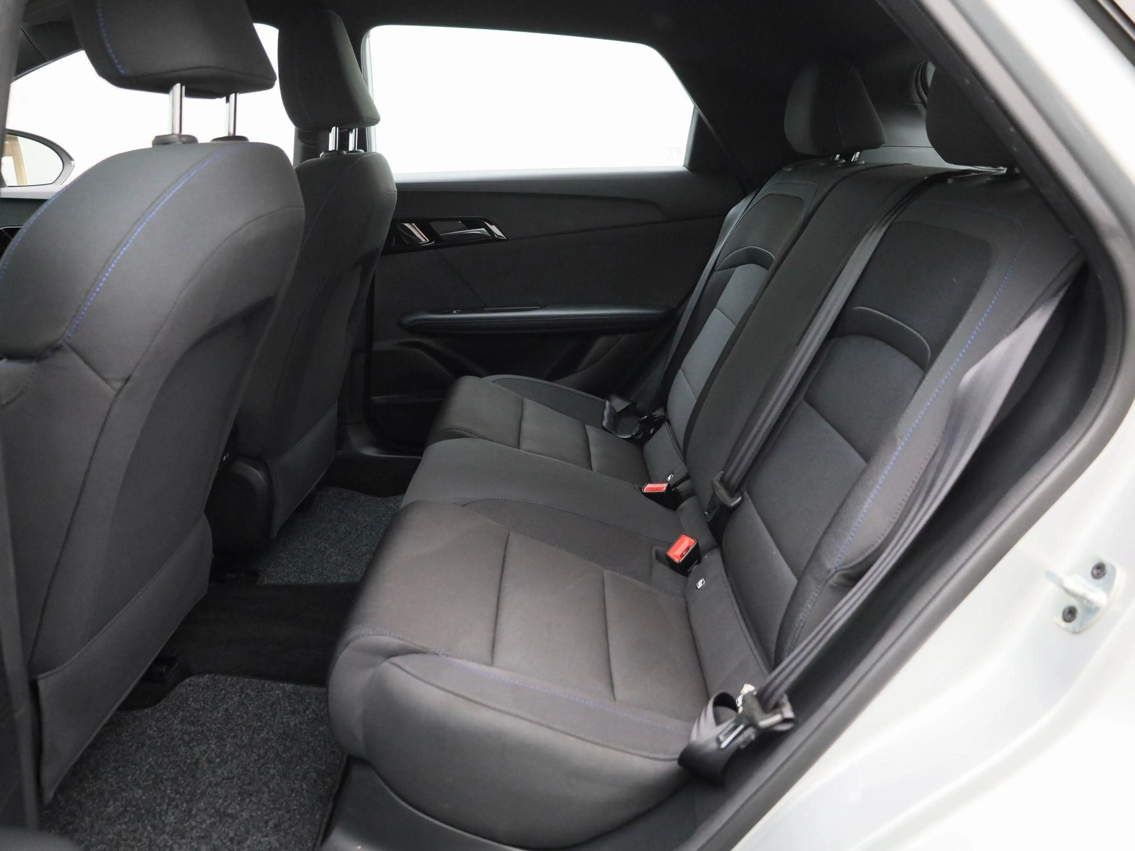 MG MG4 Electric Standard 51 kWh APPLE CARPLAY | ANDROID A — photo 11