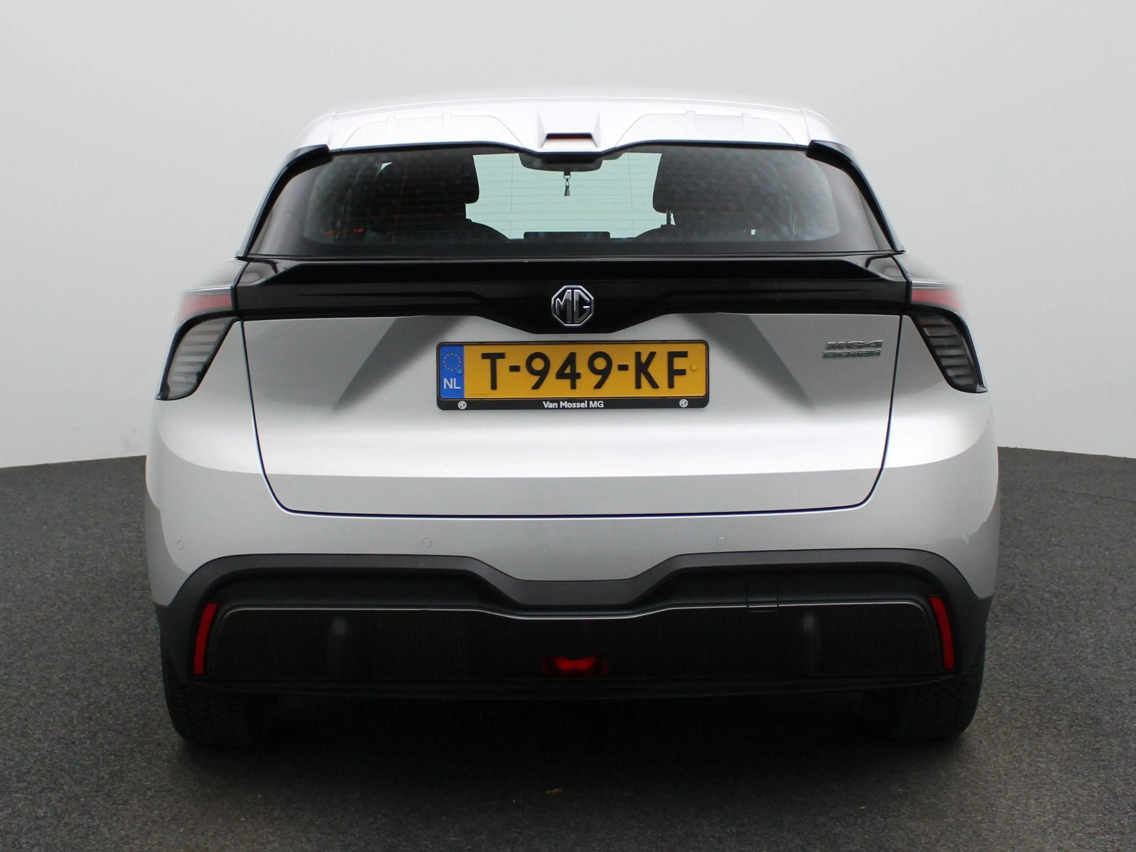 MG MG4 Electric Standard 51 kWh APPLE CARPLAY | ANDROID A — photo 5