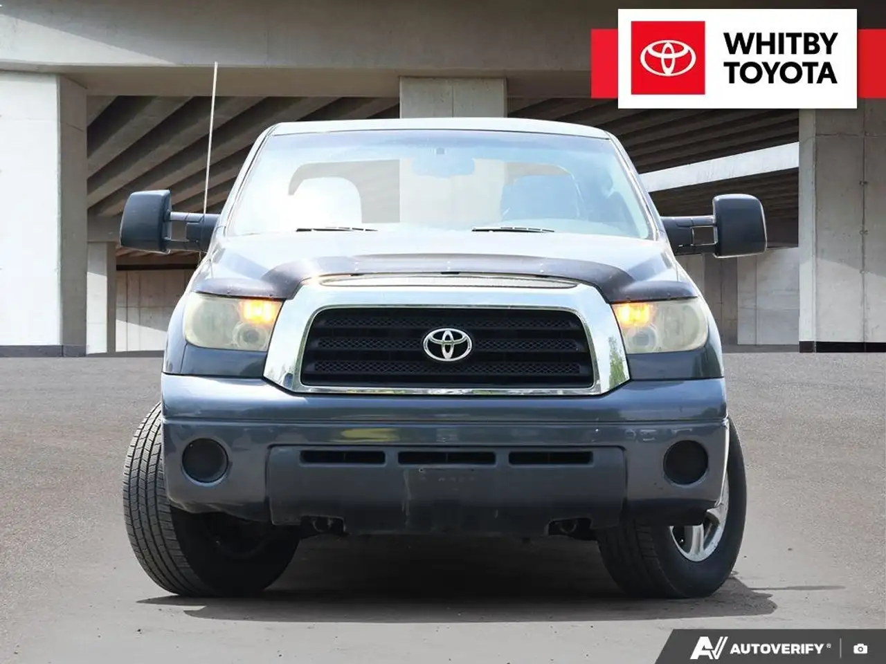 Toyota Tundra снимка Toyota Tundra