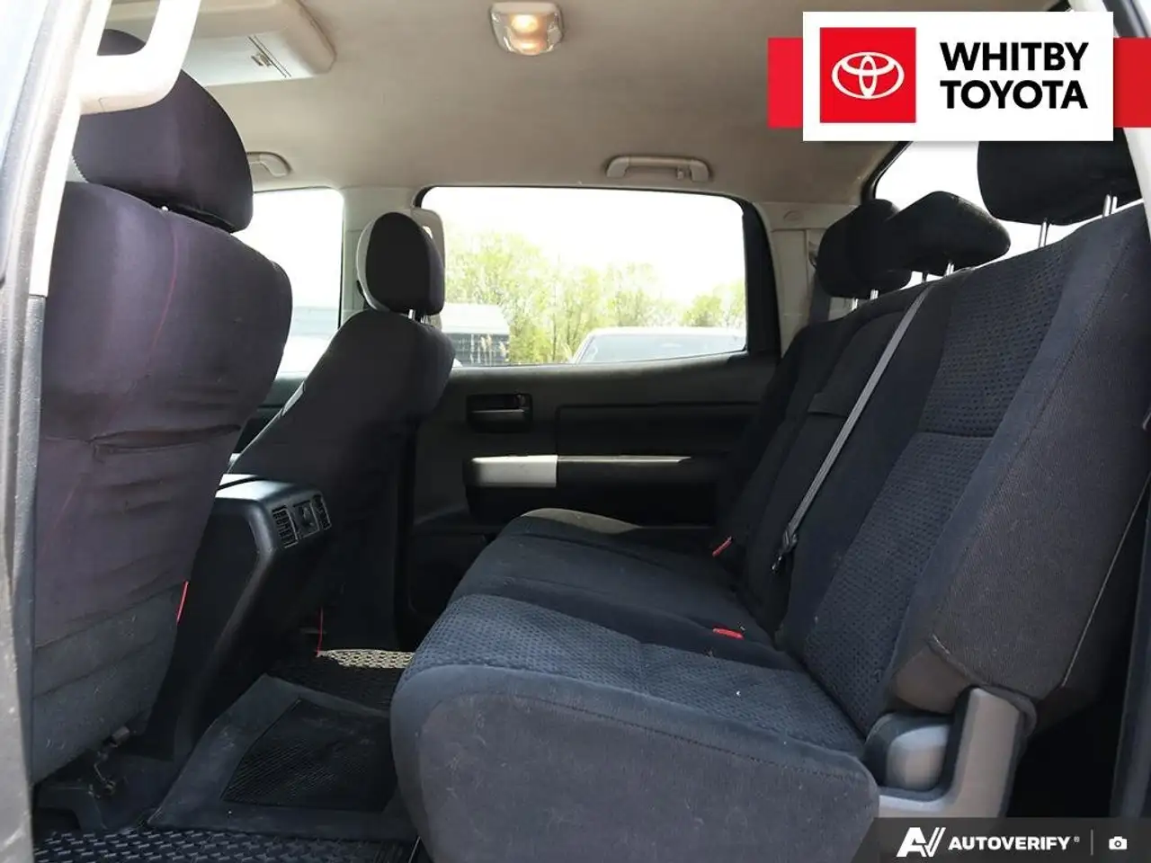 Toyota Tundra снимка Toyota Tundra