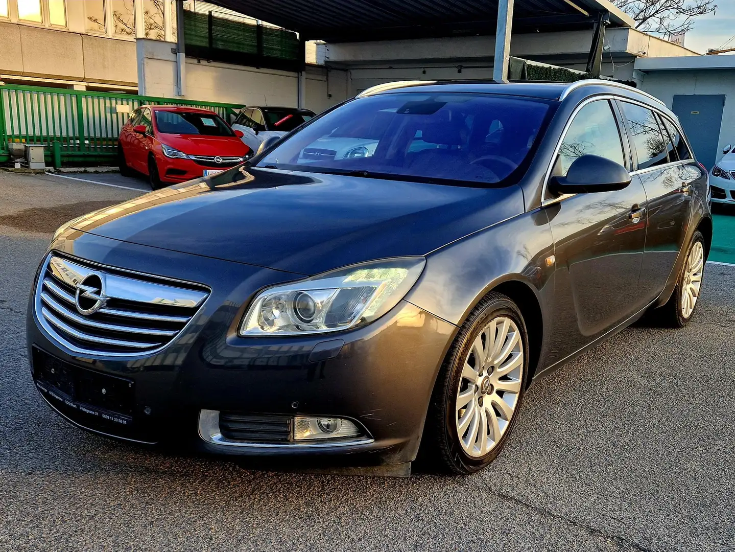Opel Insignia Insignia ST 2,0 Turbo Sport Ecotec Sport Grau - 1