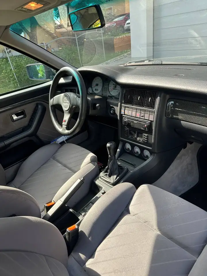 Audi S2 Limousine (1 von 306) Schweizer Historie im Sammlerzustand inkl. riesen NOS- und original-Teilelager mit 90% Erstlack, foto 3
