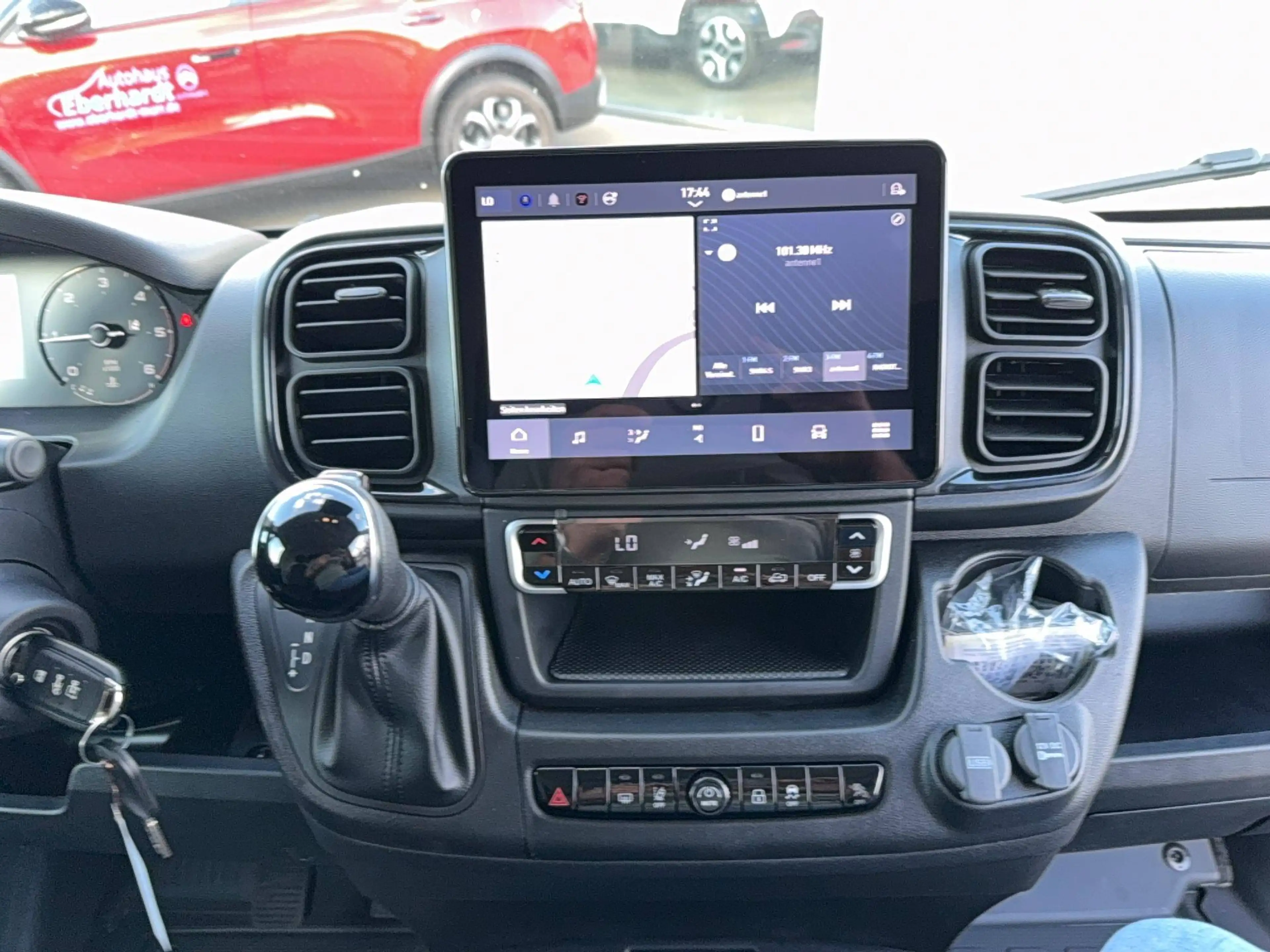 Citroen Jumper 35 L2H2 Automatik Blue HDi 140 — photo 15