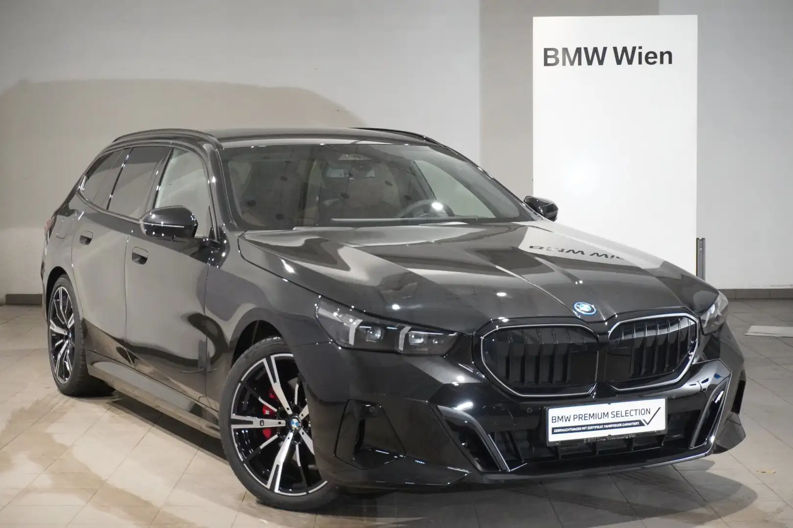 BMW 530 e Schwarz - 1