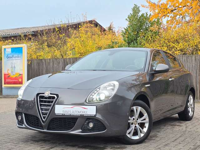 Imagine Alfa Romeo Giulietta Turismo