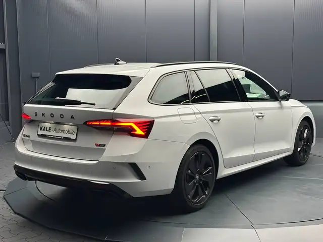 Skoda Octavia view 5