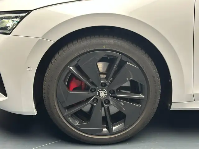 Skoda Octavia view 9