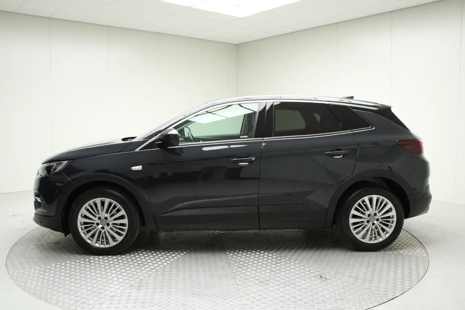 Opel Grandland X 1.2 Turbo Business Exec. | Dealer Onderhouden | Le Gris - 2
