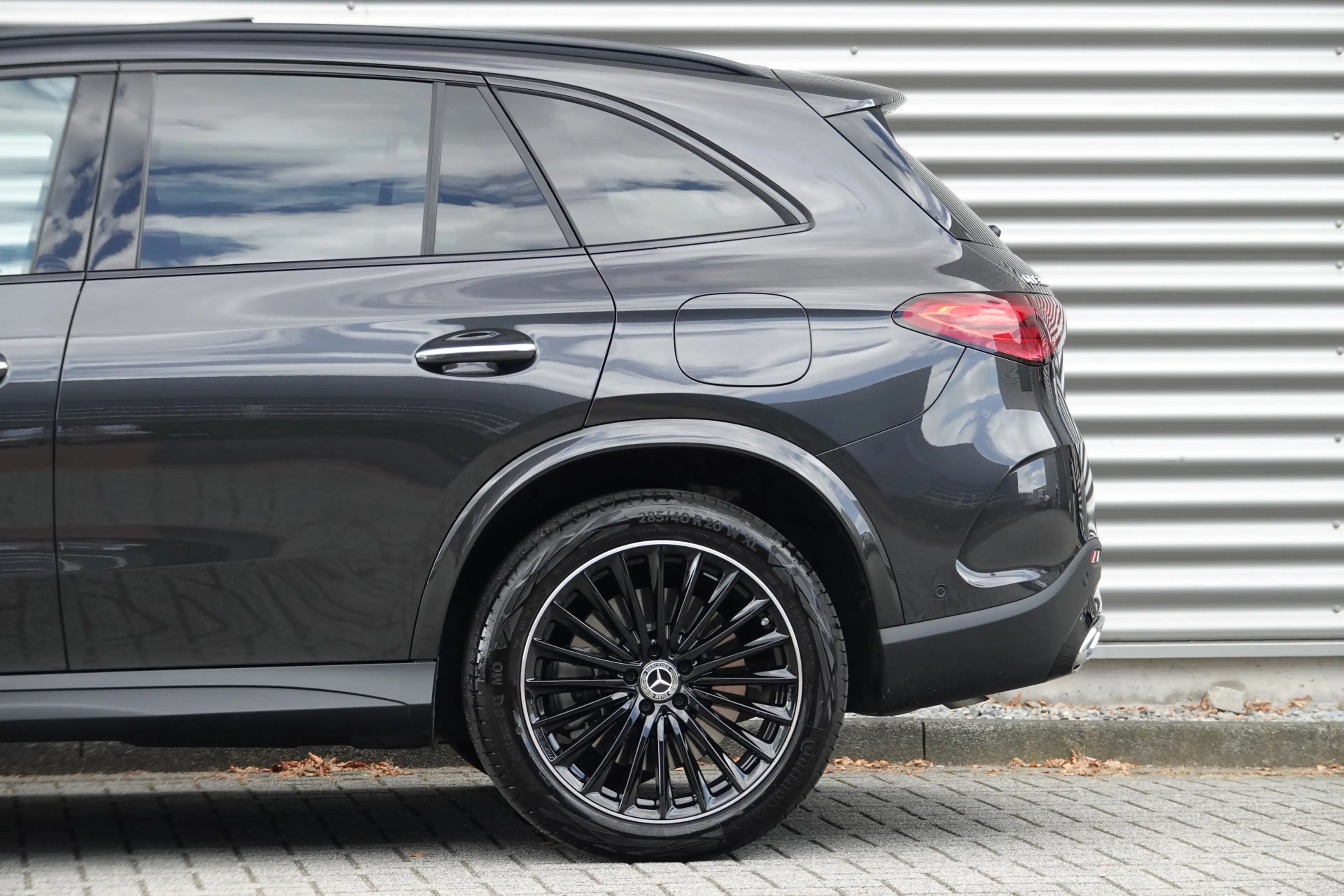 Mercedes-Benz GLC 300 300e 4MATIC AMG Line | Panodak | Night | Burmester — photo 10