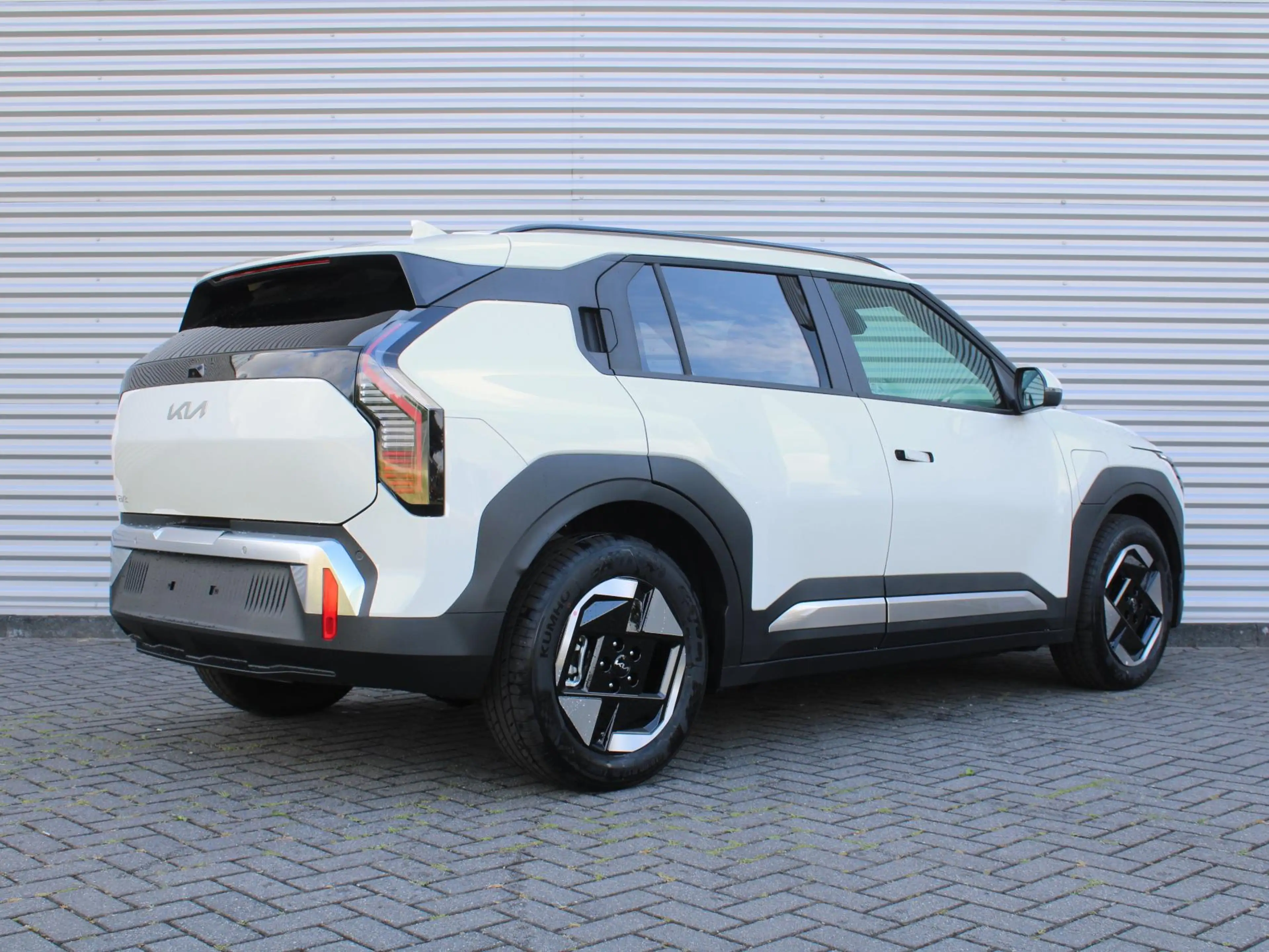 Kia EV3 Plus 81.4 kWh | Nieuw | Direct leverbaar | Actiera — photo 3