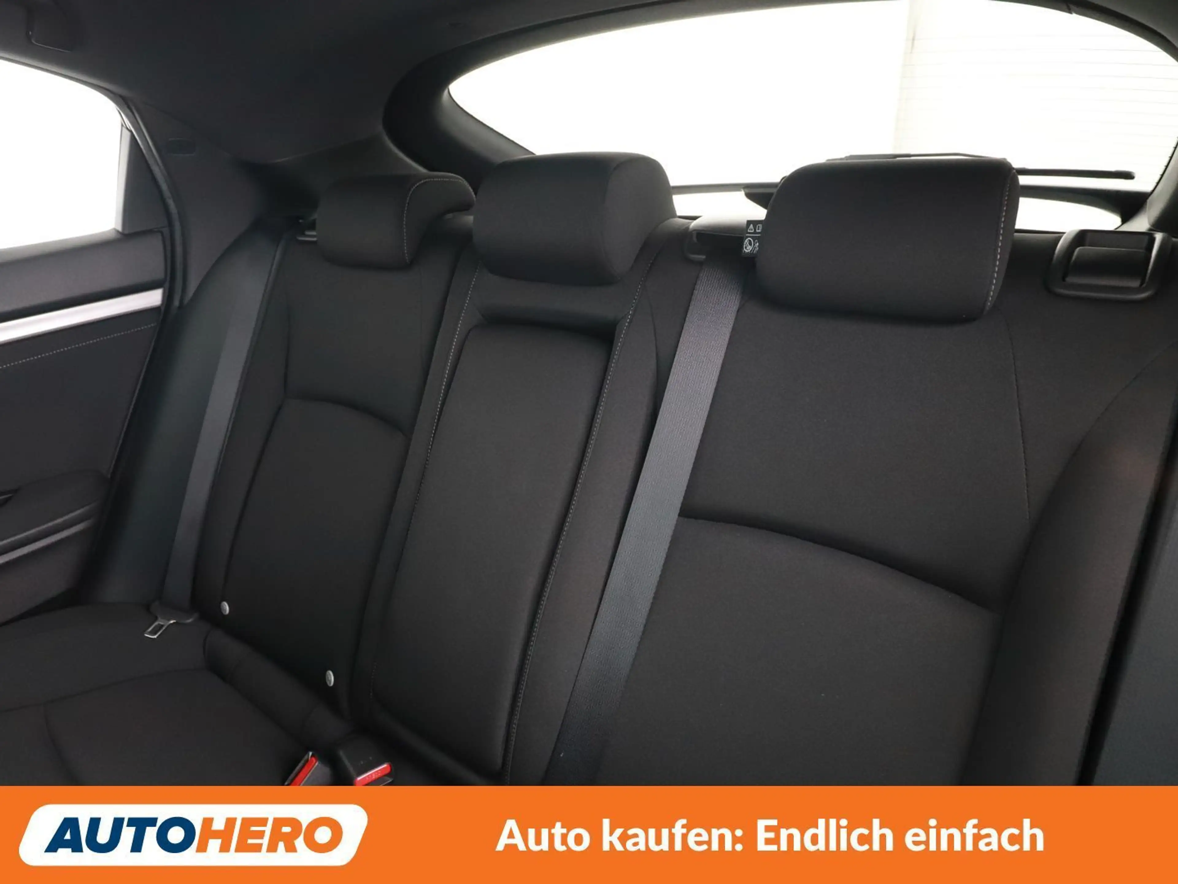 Honda Civic 1.0 VTEC Elegance — photo 14