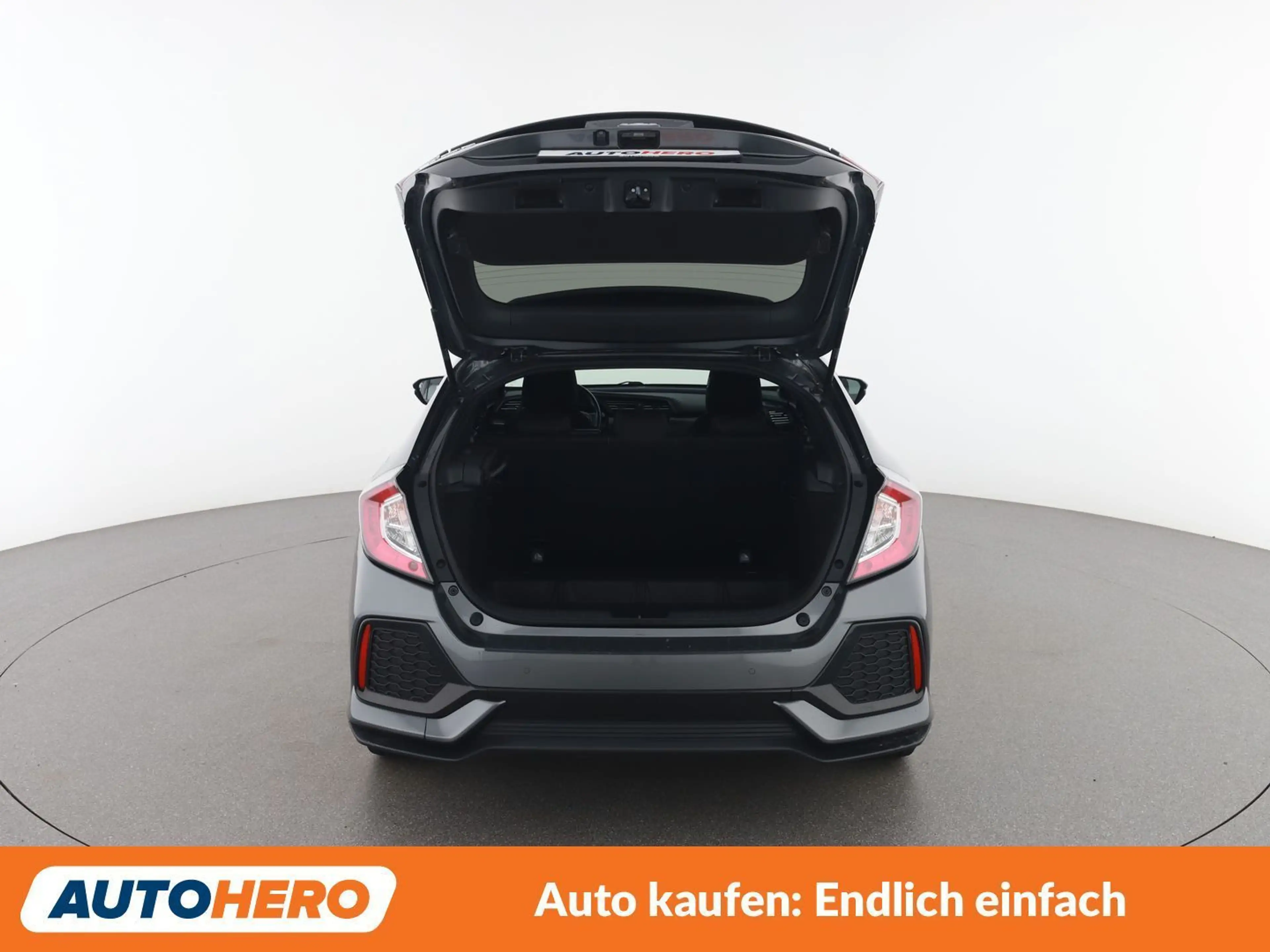 Honda Civic 1.0 VTEC Elegance — photo 16