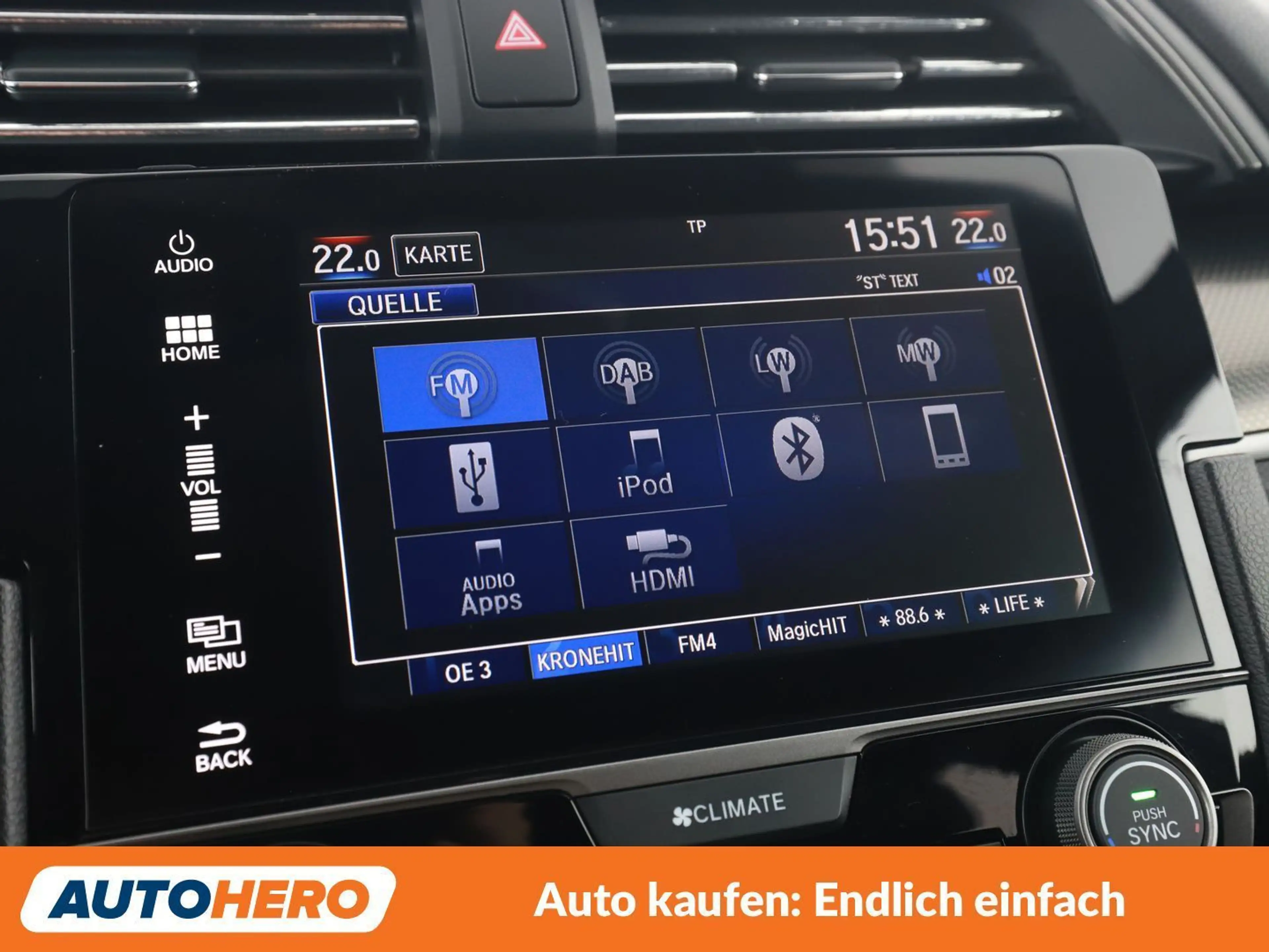 Honda Civic 1.0 VTEC Elegance — photo 24