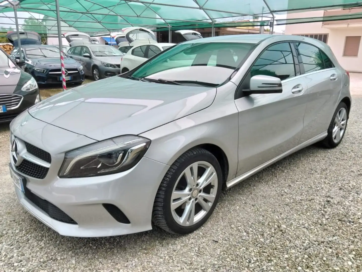 Mercedes-Benz A 180 d Automatic Sport Next Stříbrná - 1