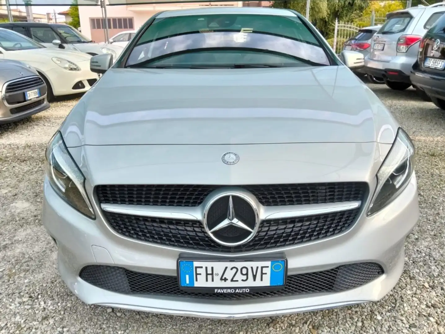 Mercedes-Benz A 180 d Automatic Sport Next Argent - 2
