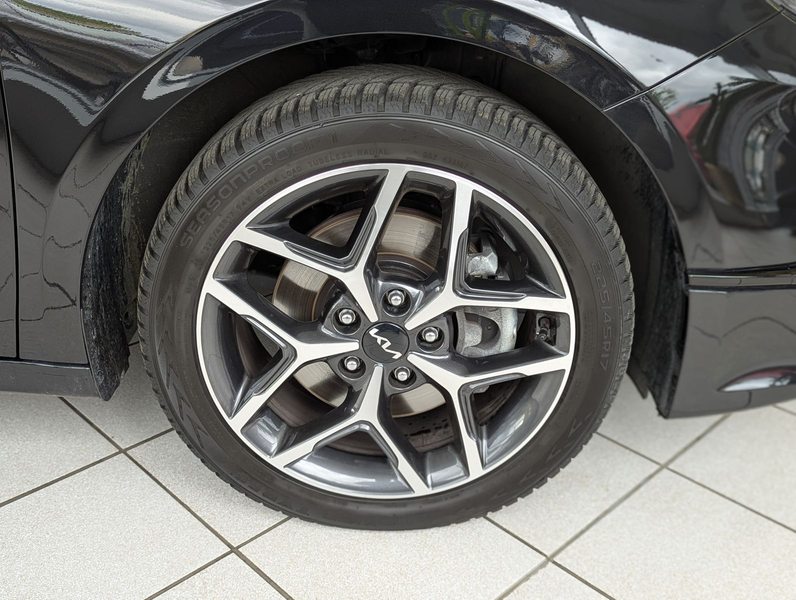 Kia Ceed SW / cee'd SW 1.5 DCT Spirit LED JBL Cam 7J — photo 10