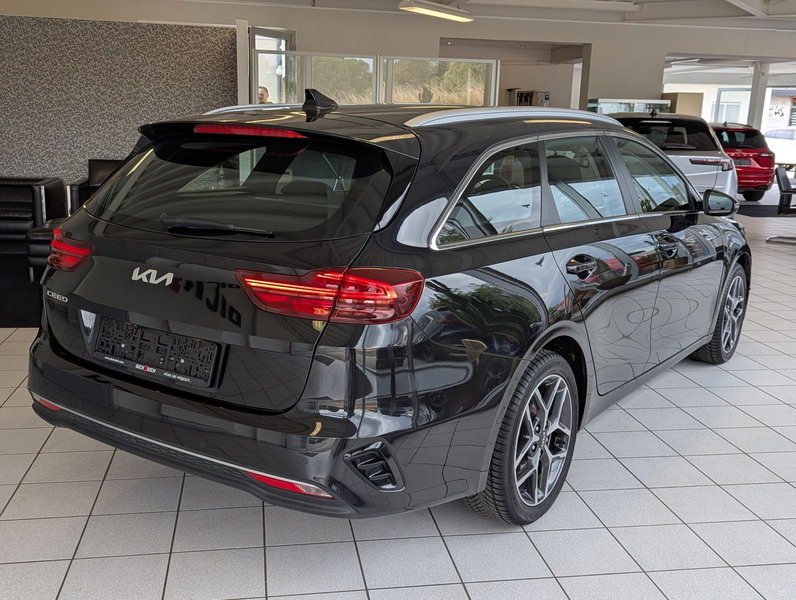 Kia Ceed SW / cee'd SW 1.5 DCT Spirit LED JBL Cam 7J — photo 7