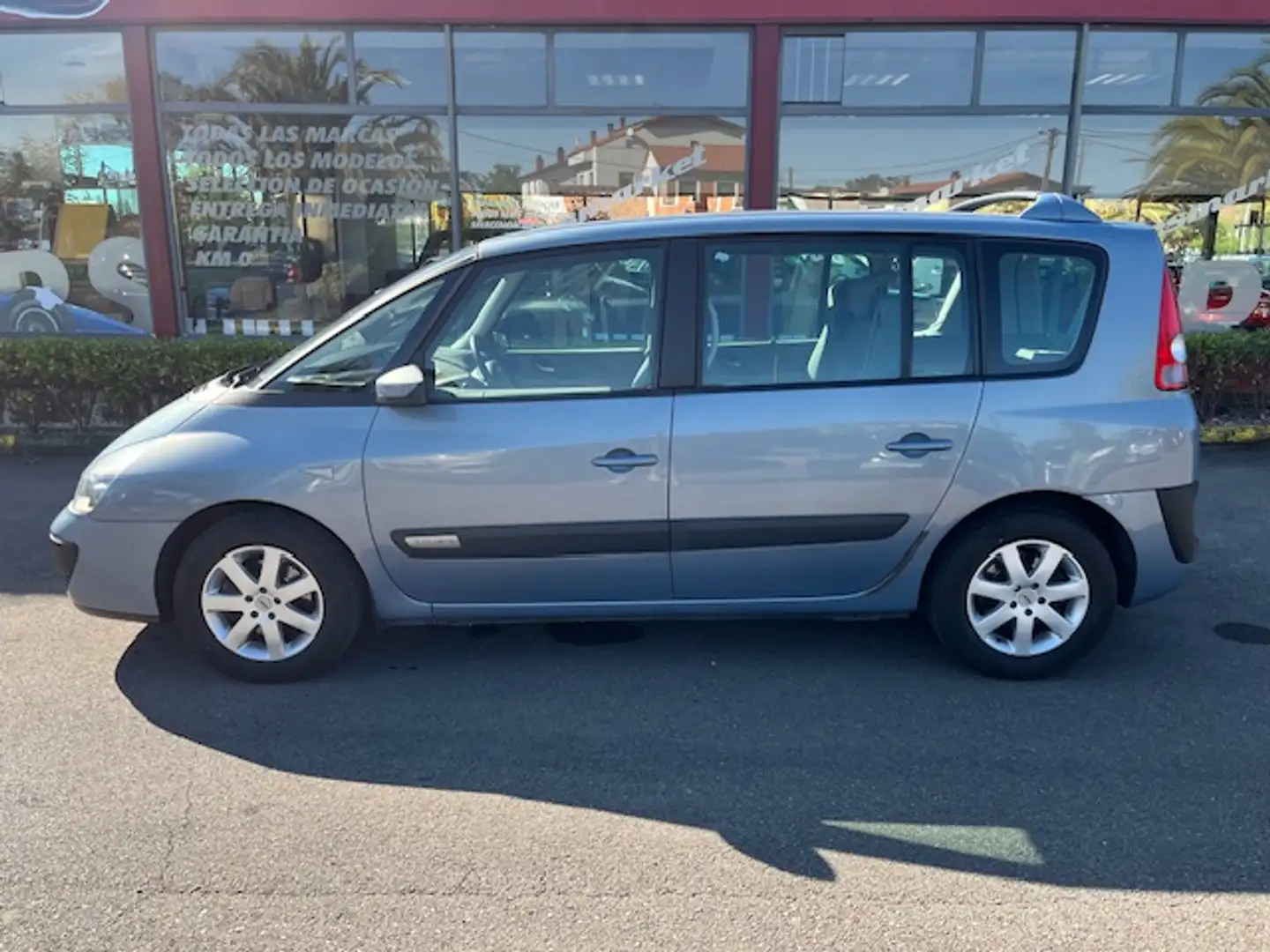 Renault Espace 1.9 dCi Authentique Bleu - 2