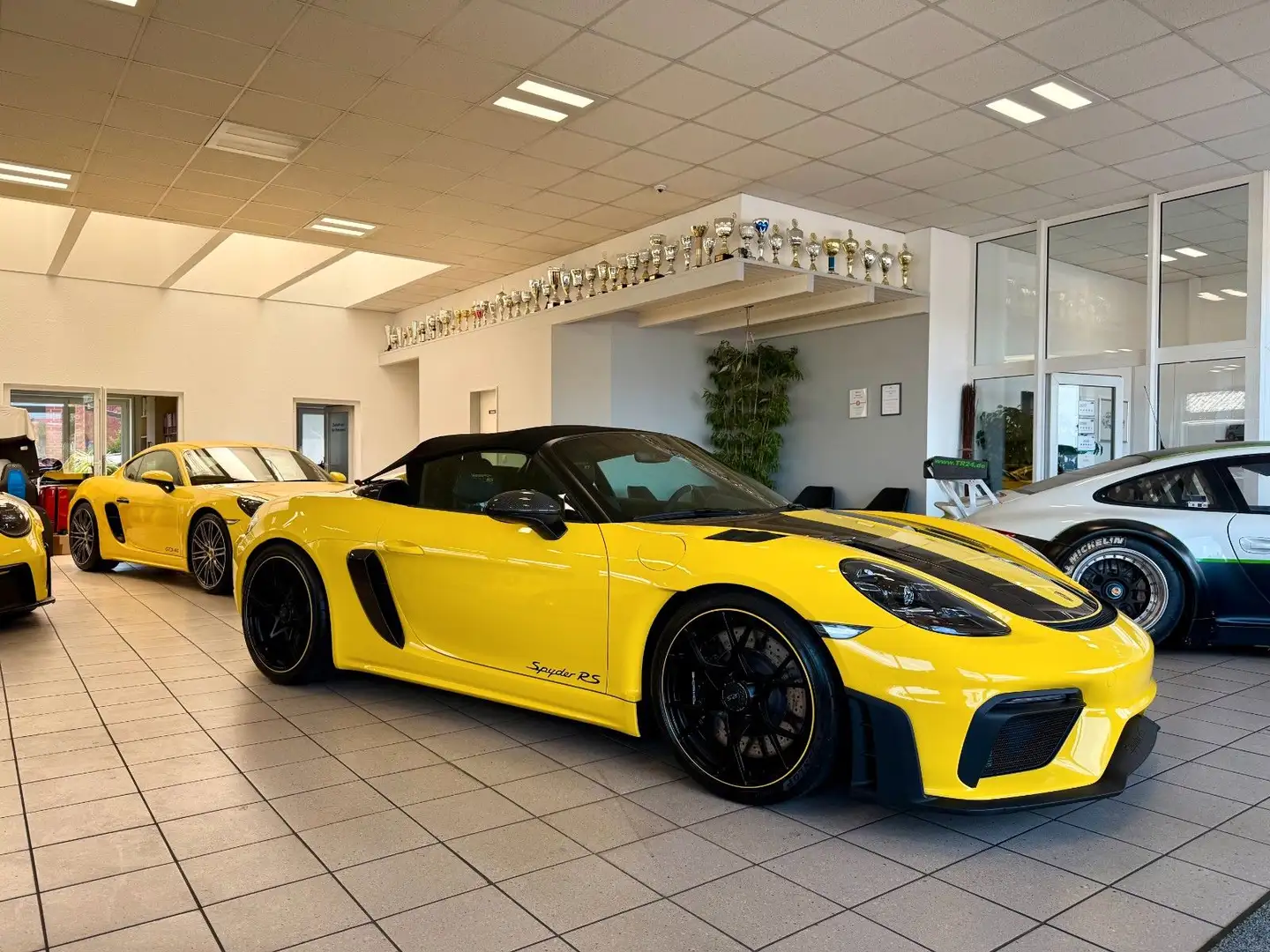 Porsche Boxster 718 Boxster Spyder RS WEISSACH/Lift/Carbon/BOSE Jaune - 2